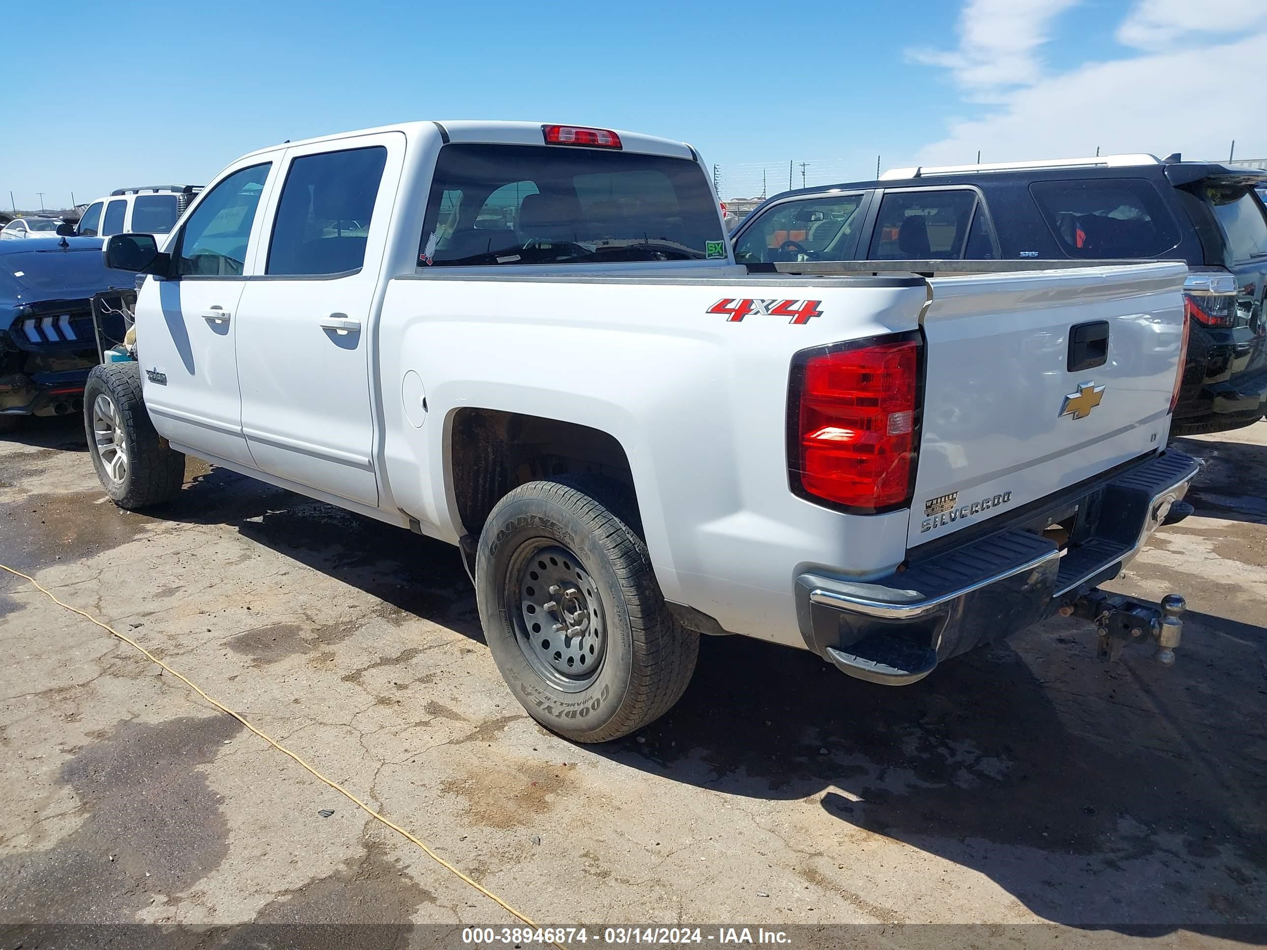 2018 Chevrolet Silverado 1500 1Lt vin: 3GCUKREC8JG425918