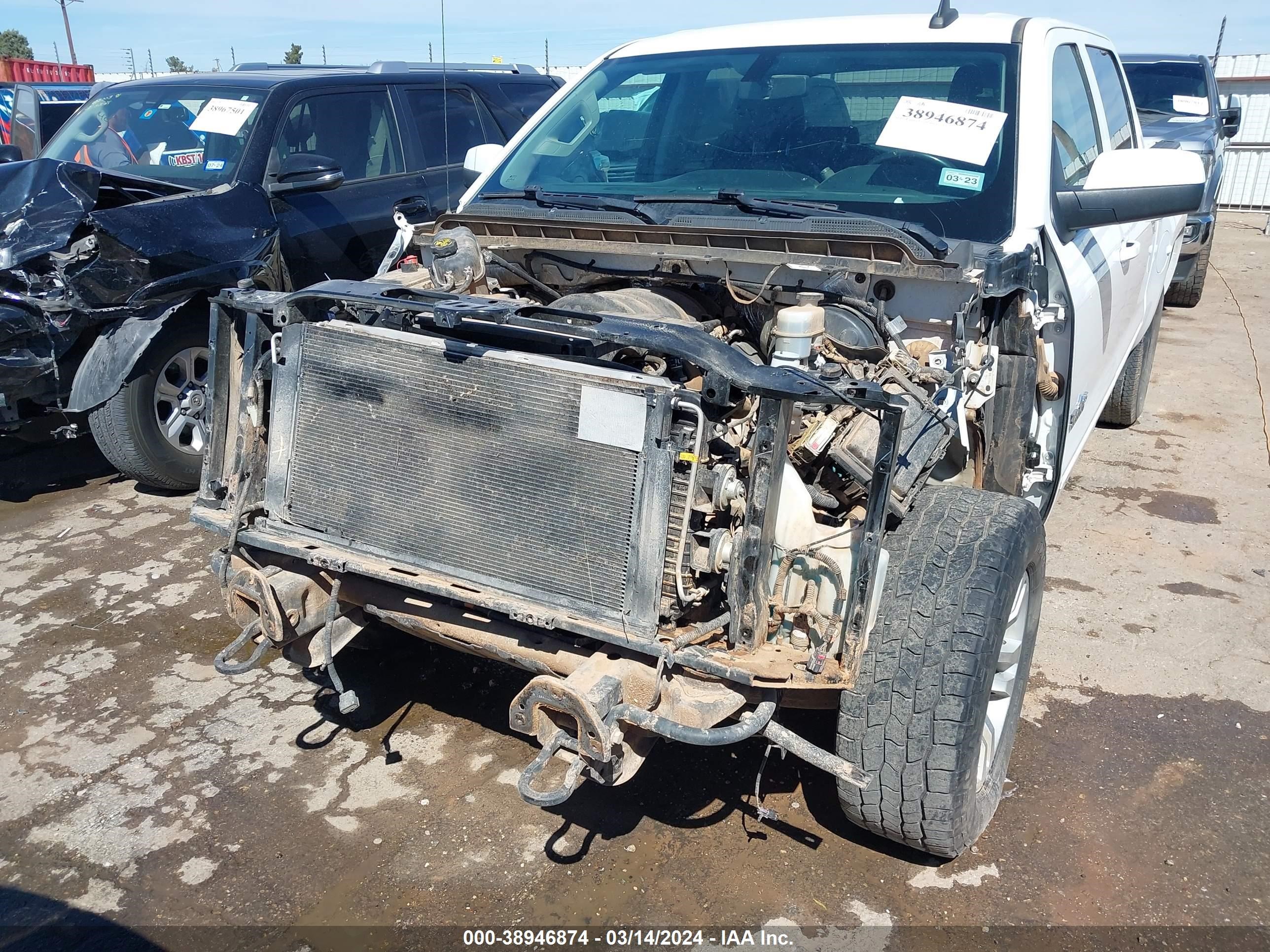 2018 Chevrolet Silverado 1500 1Lt vin: 3GCUKREC8JG425918