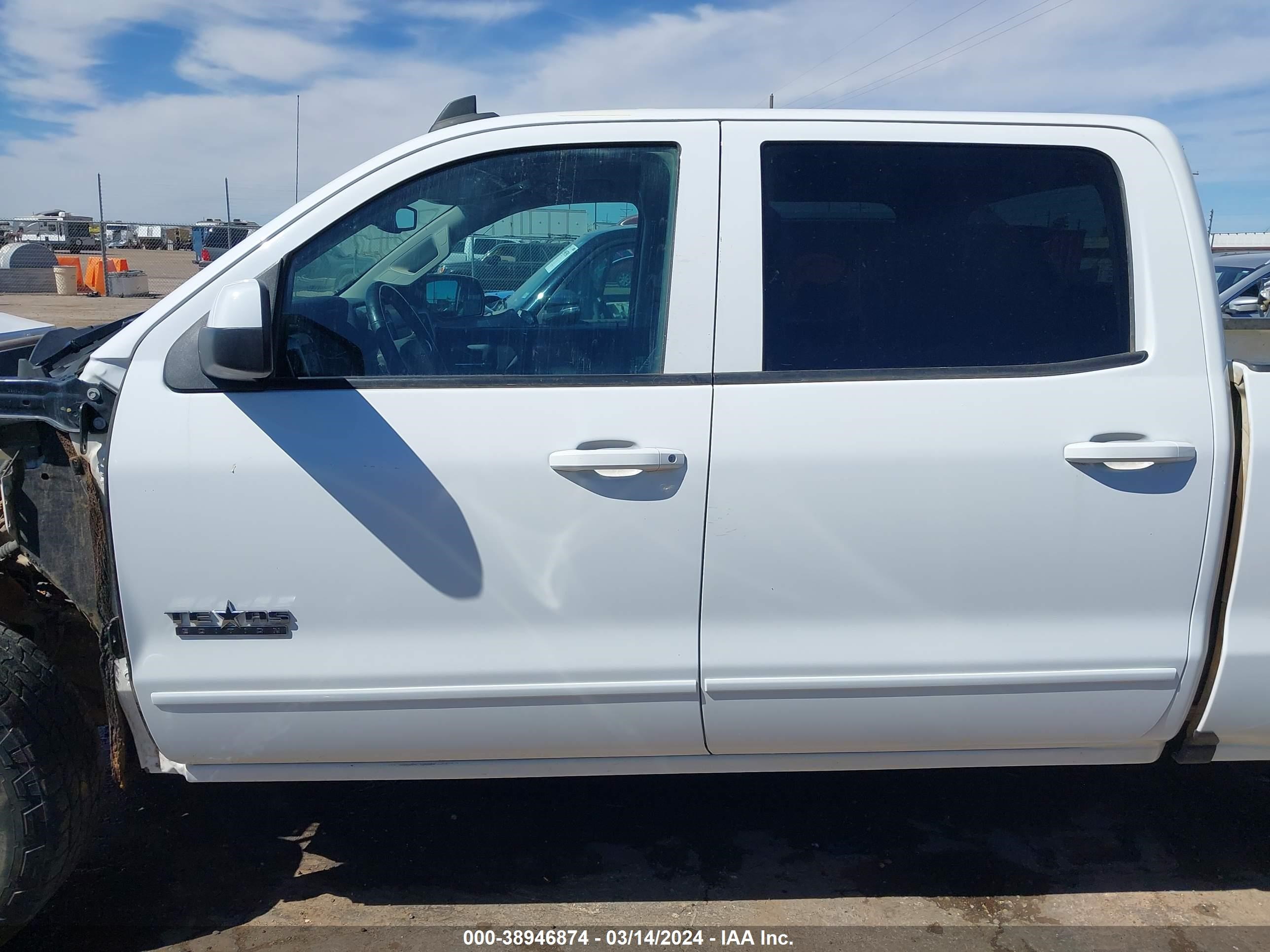 2018 Chevrolet Silverado 1500 1Lt vin: 3GCUKREC8JG425918