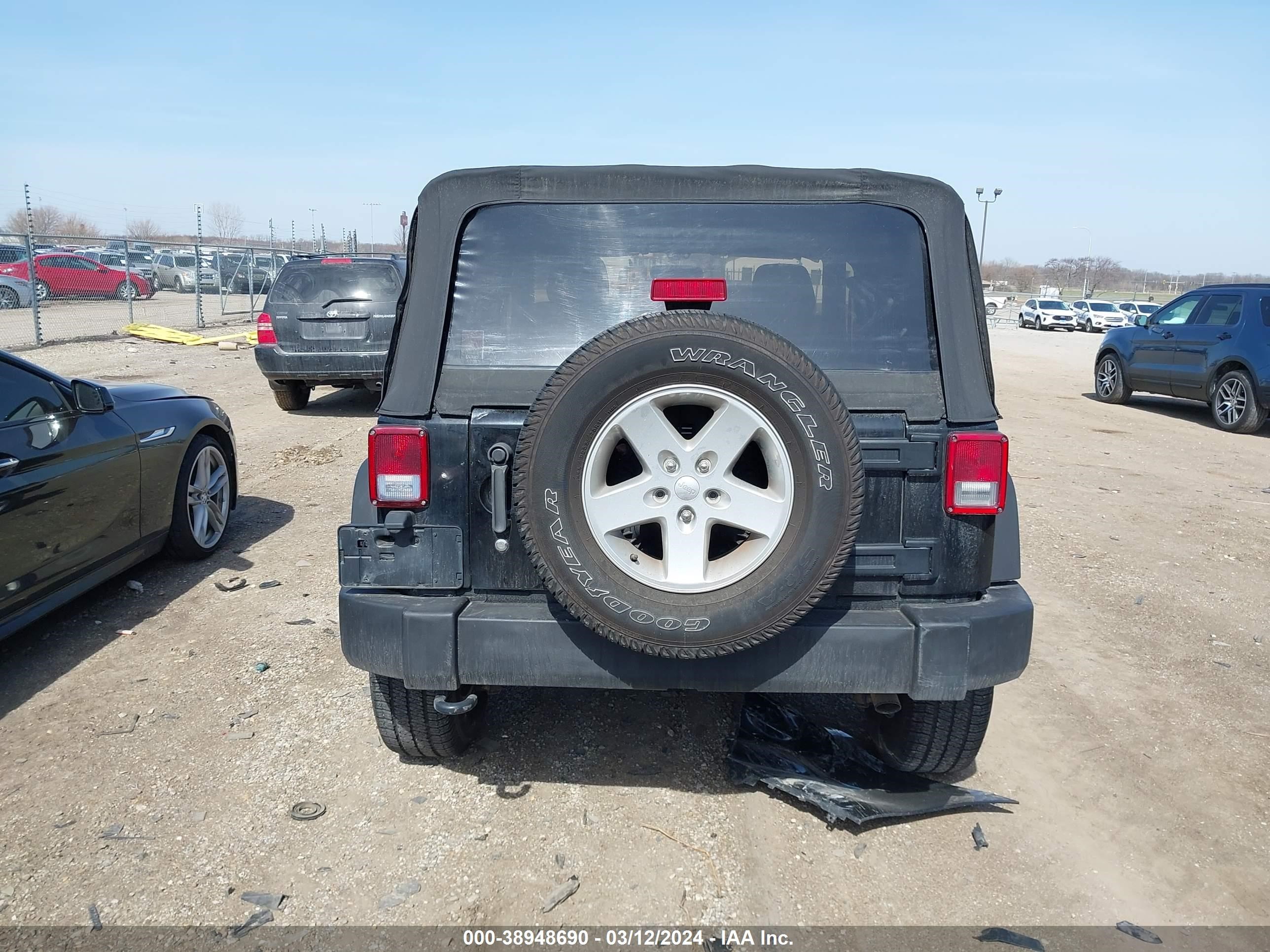 2016 Jeep Wrangler Sport vin: 1C4GJWAG3GL262601