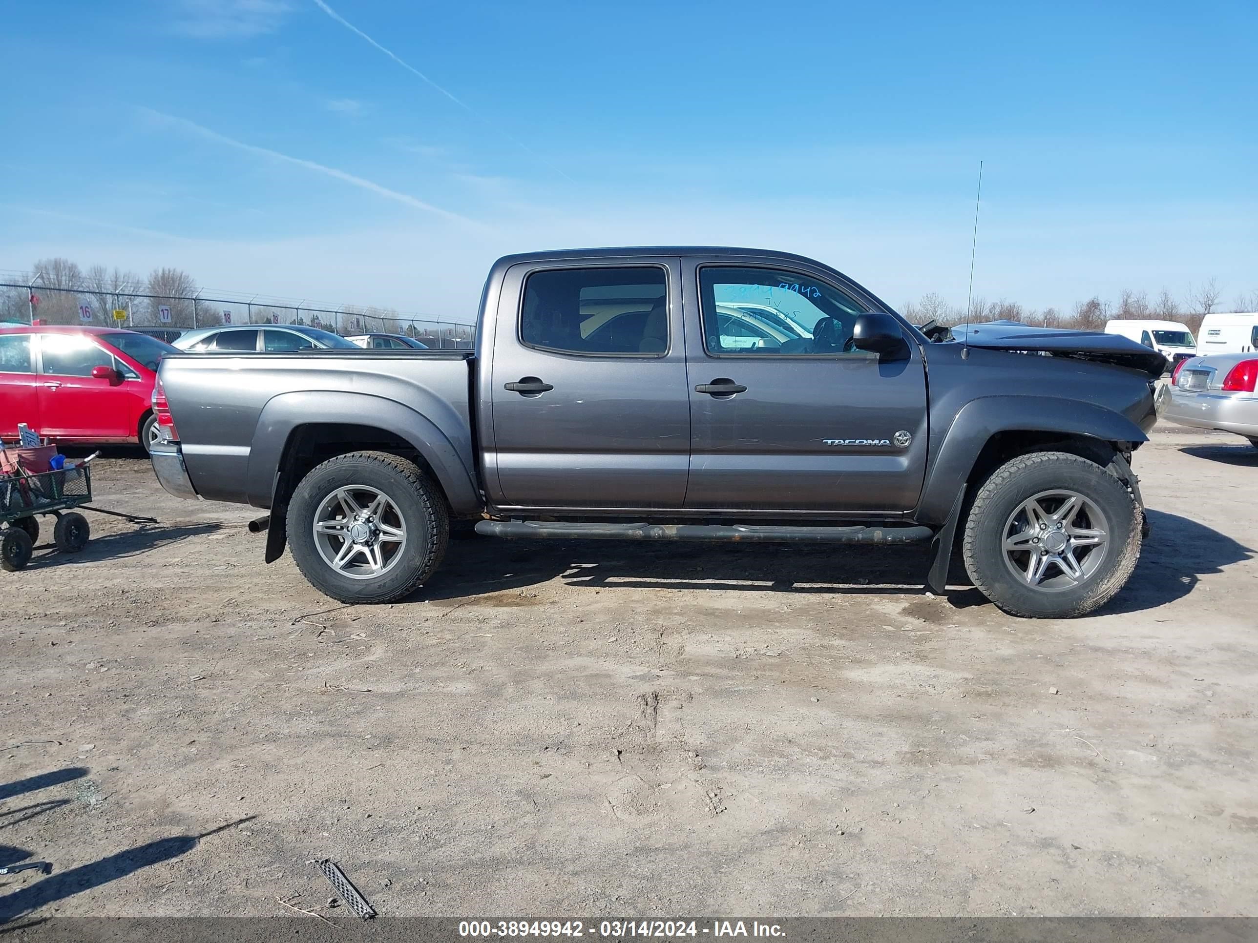 2013 Toyota Tacoma Base V6 vin: 5TFLU4EN1DX066096