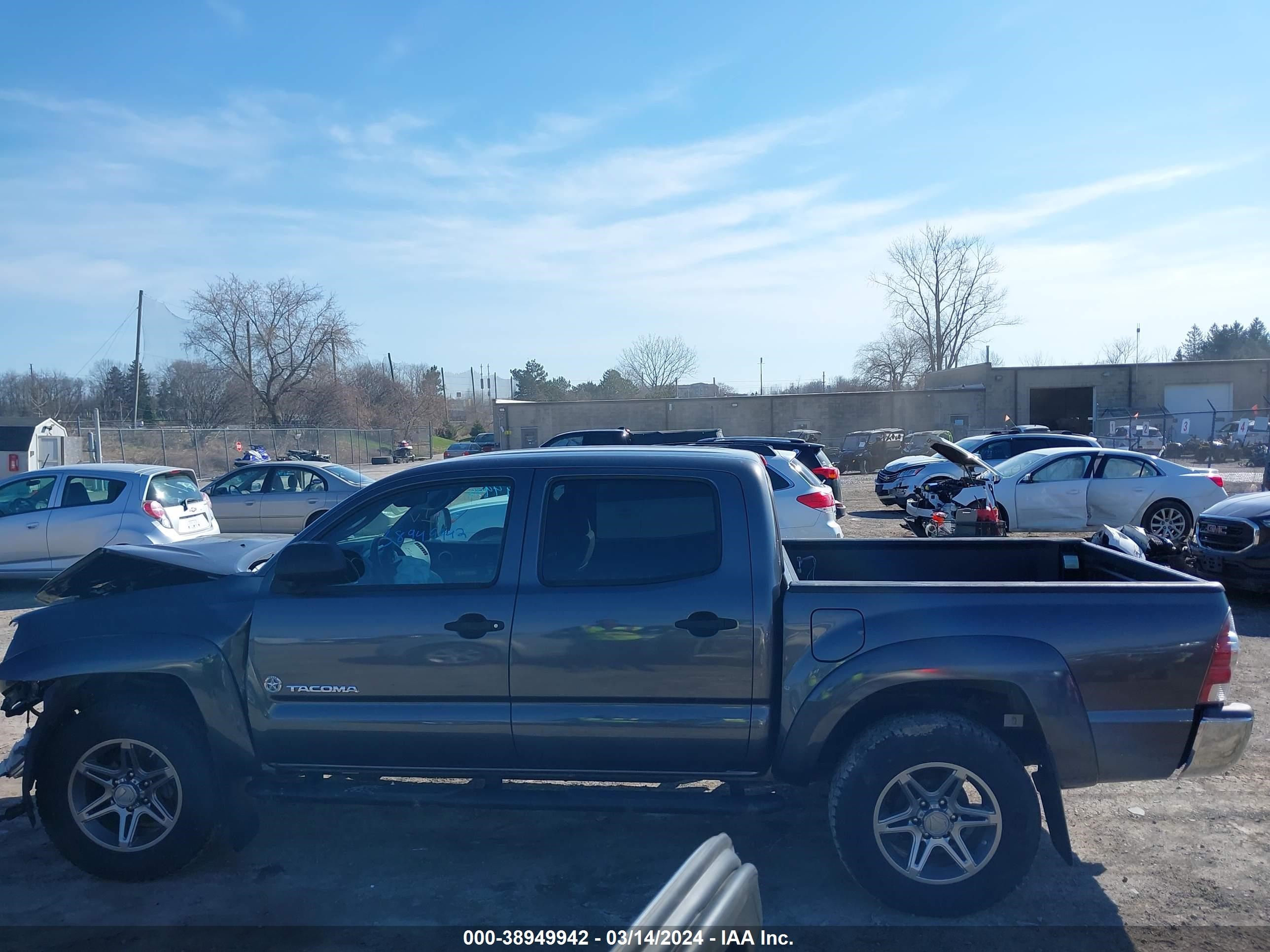 2013 Toyota Tacoma Base V6 vin: 5TFLU4EN1DX066096