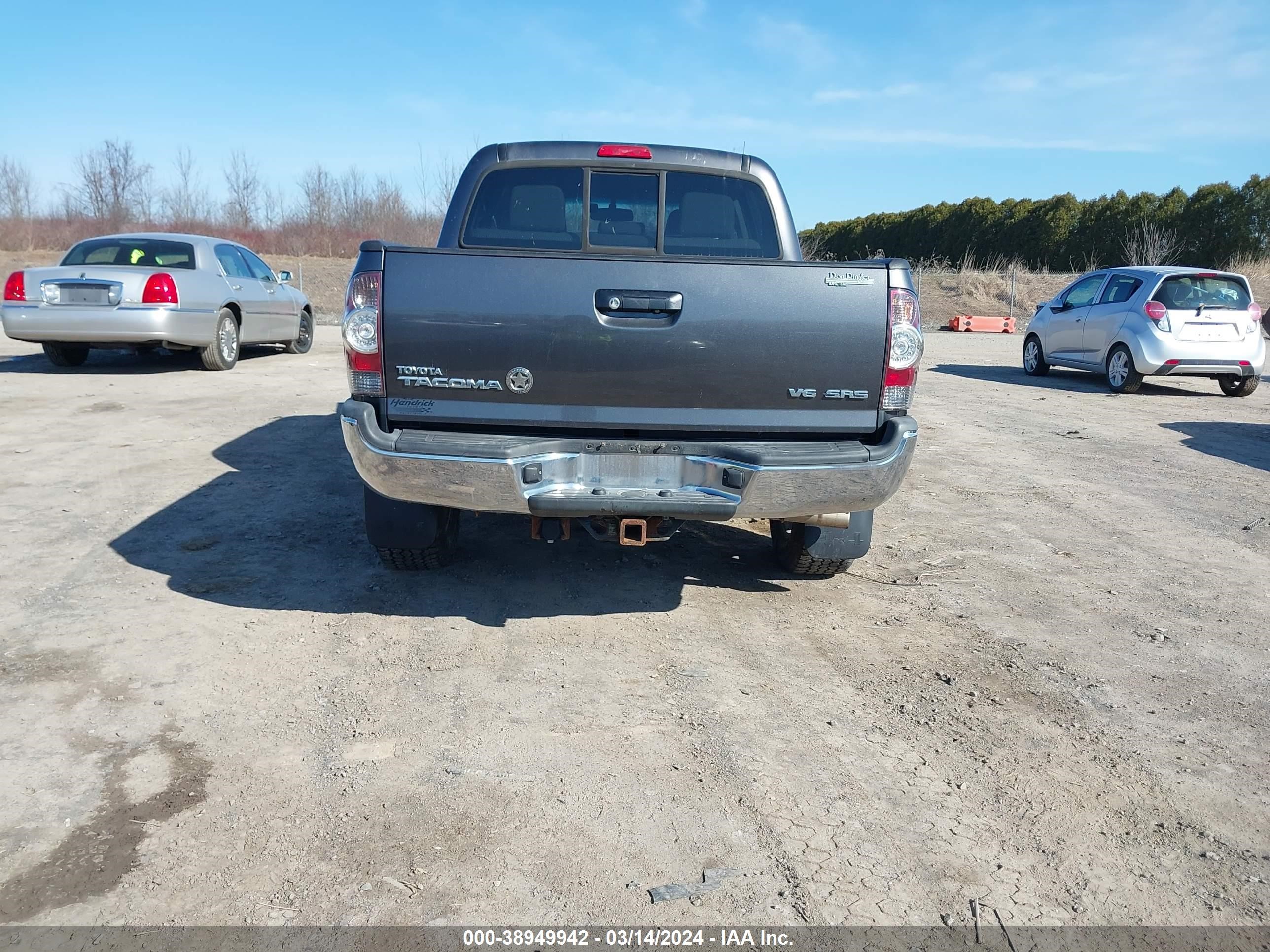 2013 Toyota Tacoma Base V6 vin: 5TFLU4EN1DX066096