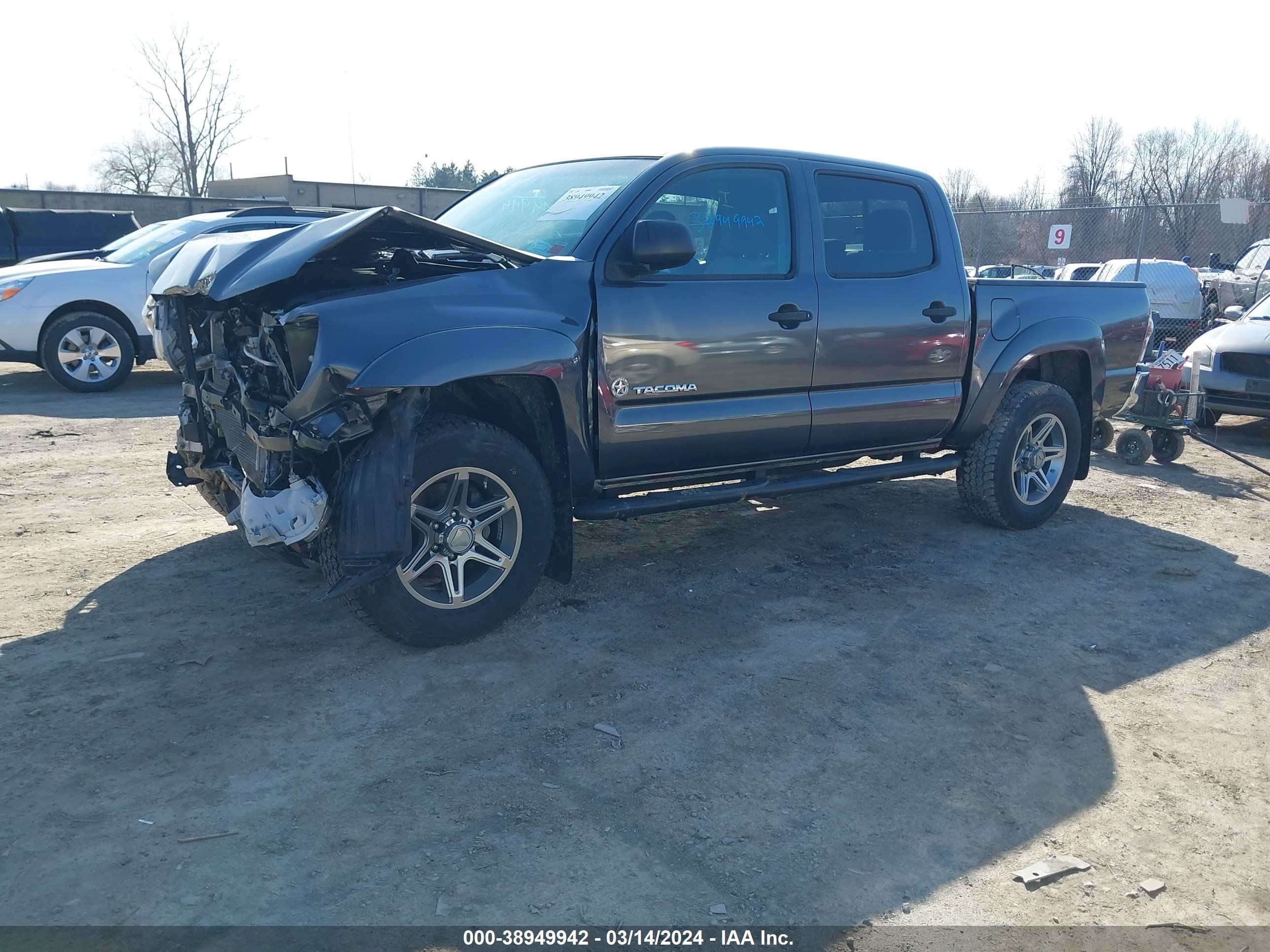 2013 Toyota Tacoma Base V6 vin: 5TFLU4EN1DX066096