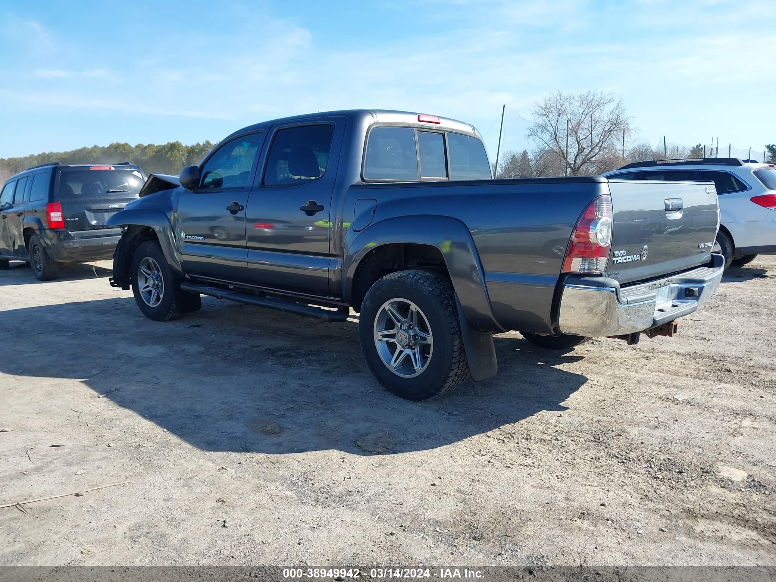 2013 Toyota Tacoma Base V6 vin: 5TFLU4EN1DX066096