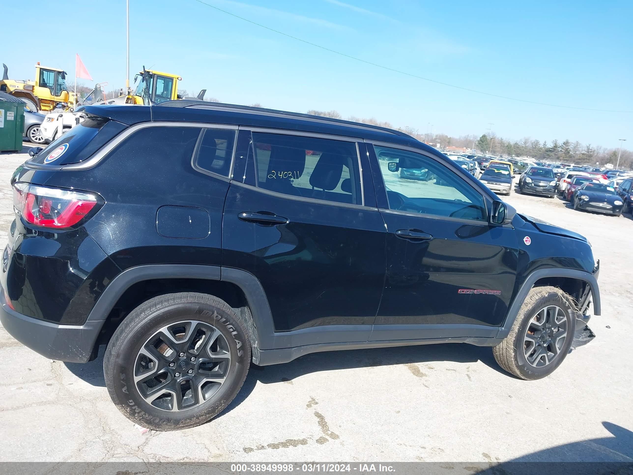 2020 Jeep Compass Trailhawk 4X4 vin: 3C4NJDDB3LT214784