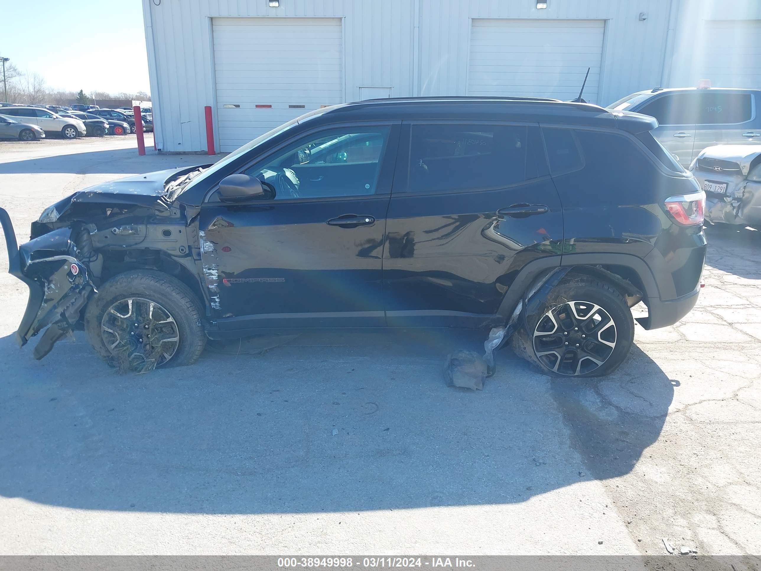 2020 Jeep Compass Trailhawk 4X4 vin: 3C4NJDDB3LT214784