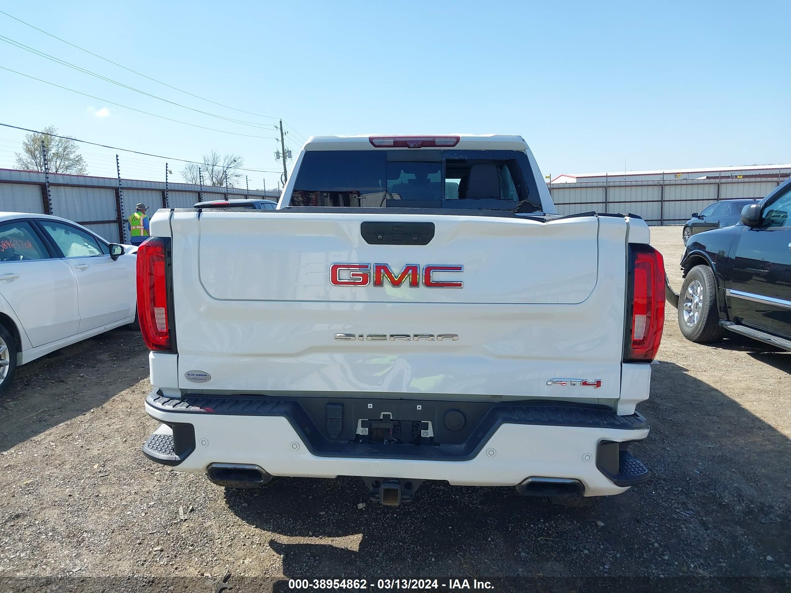 2020 GMC Sierra 1500 4Wd Short Box At4 vin: 3GTP9EEL2LG178514