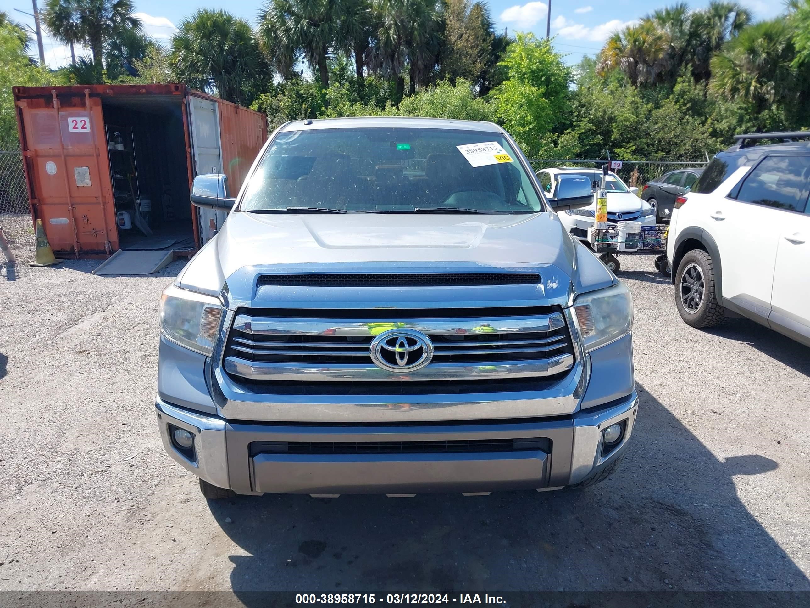 2017 Toyota Tundra 1794 5.7L V8 vin: 5TFGW5F1XHX223188