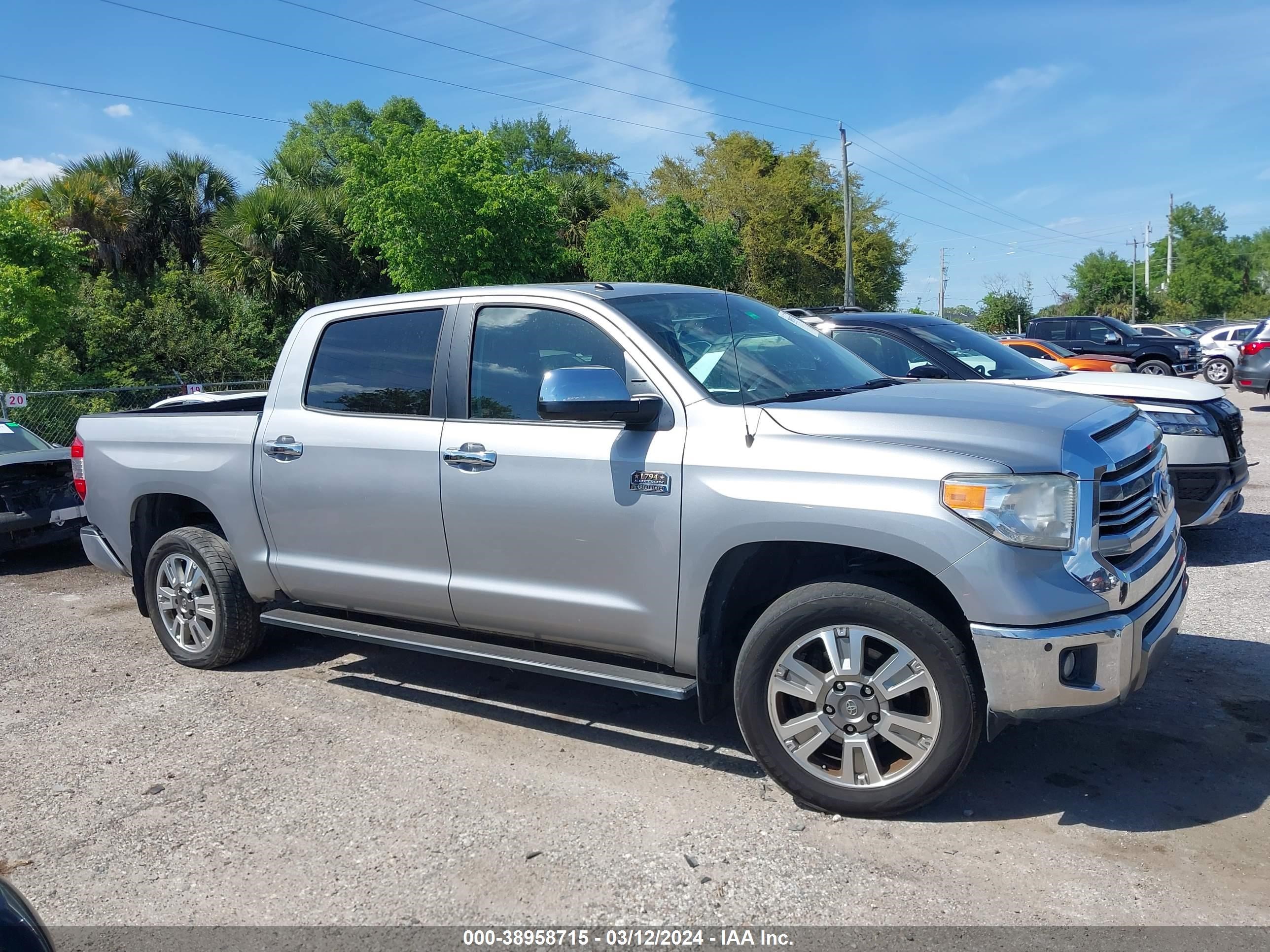 2017 Toyota Tundra 1794 5.7L V8 vin: 5TFGW5F1XHX223188