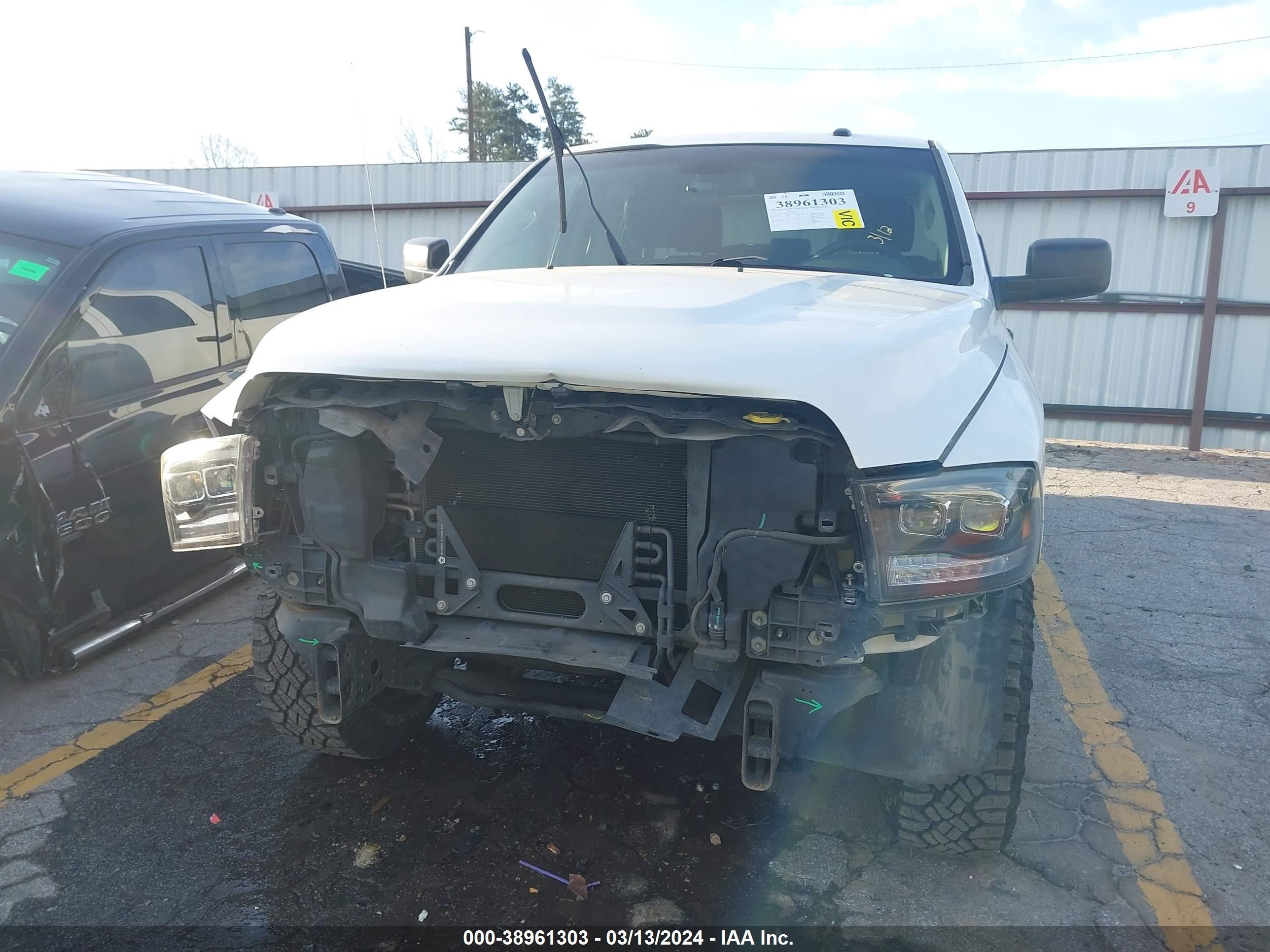 2015 Ram 2500 Tradesman vin: 3C6TR4CT4FG638327