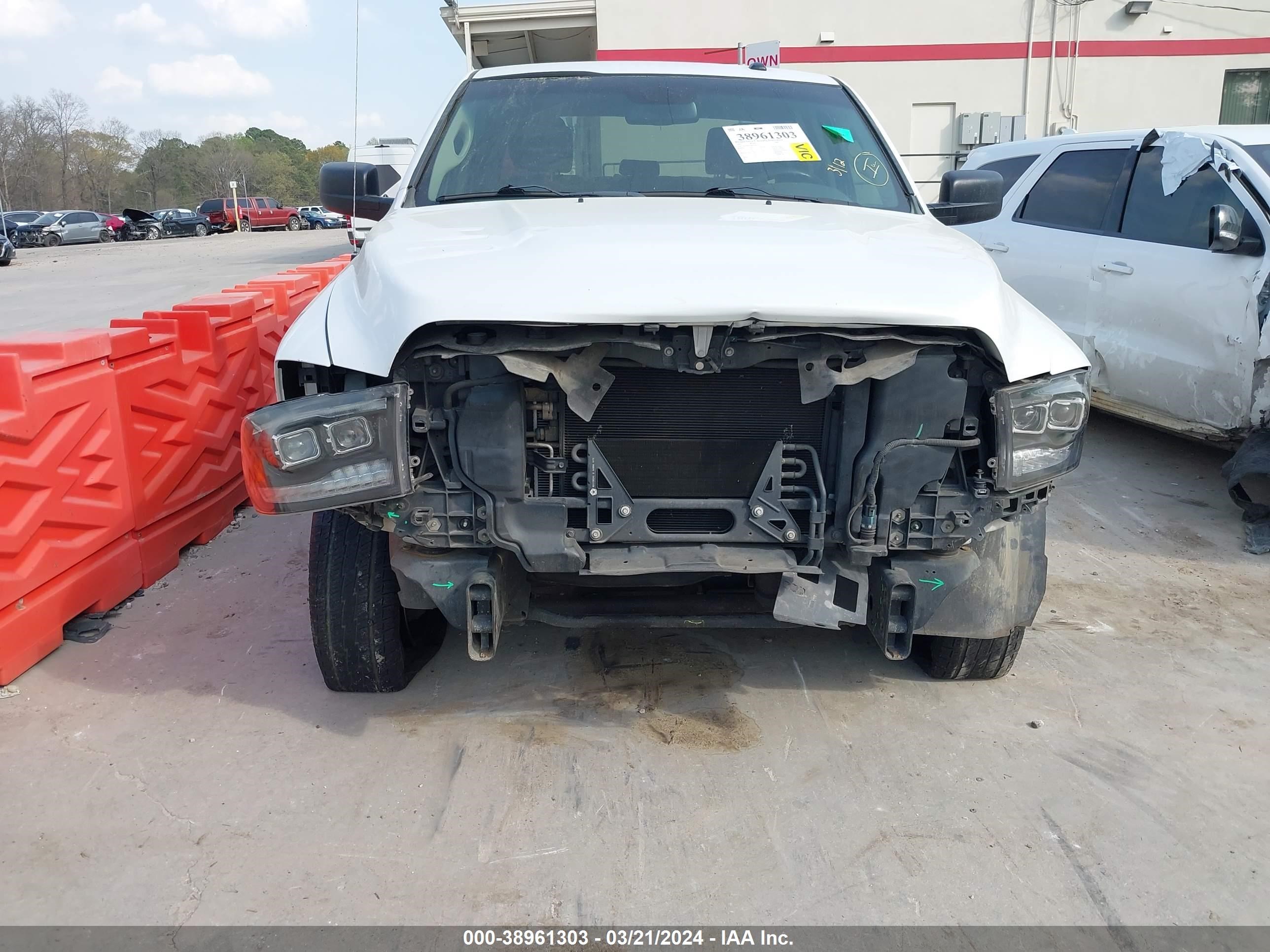 2015 Ram 2500 Tradesman vin: 3C6TR4CT4FG638327