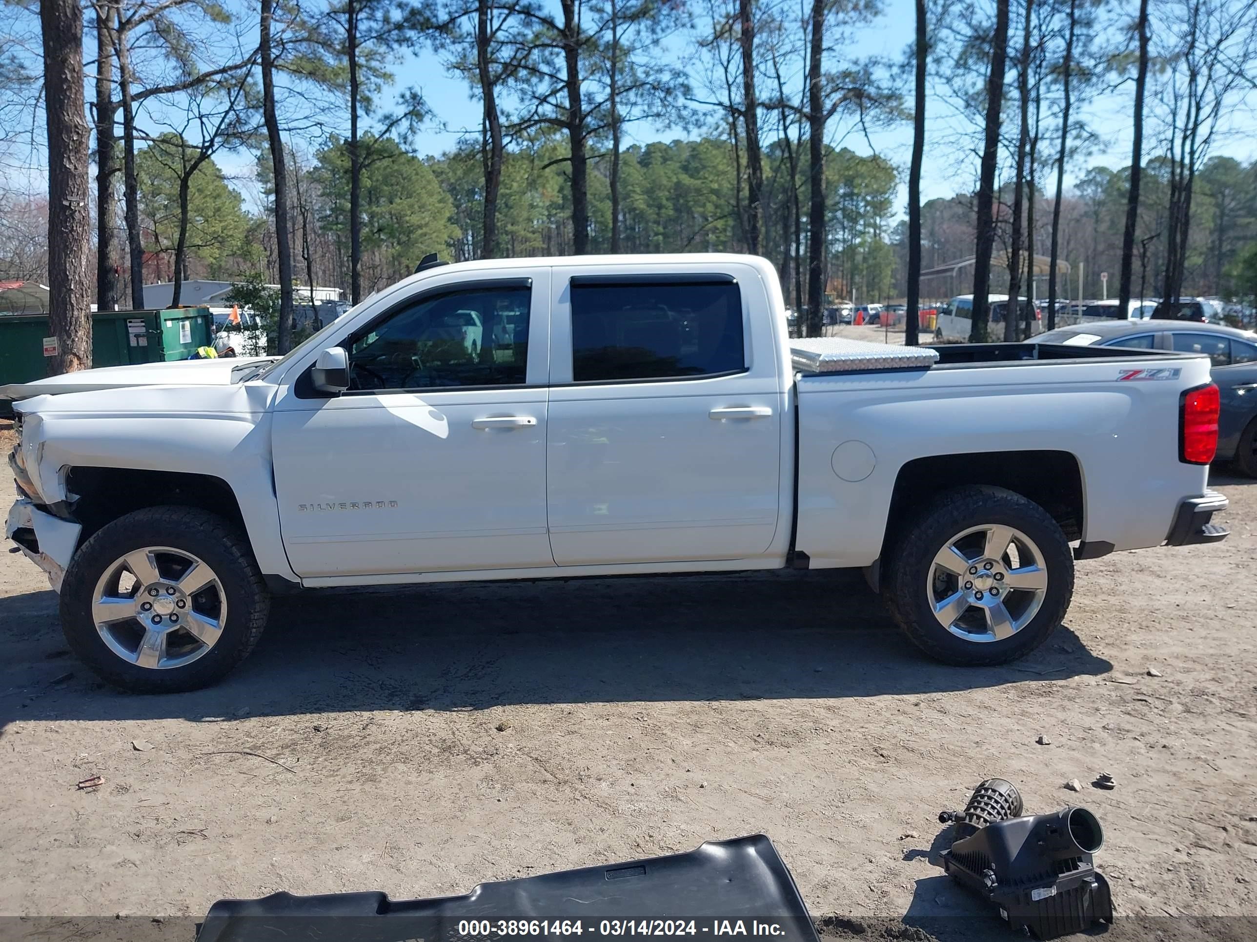 2017 Chevrolet Silverado 1500 2Lt vin: 3GCUKREC2HG234408