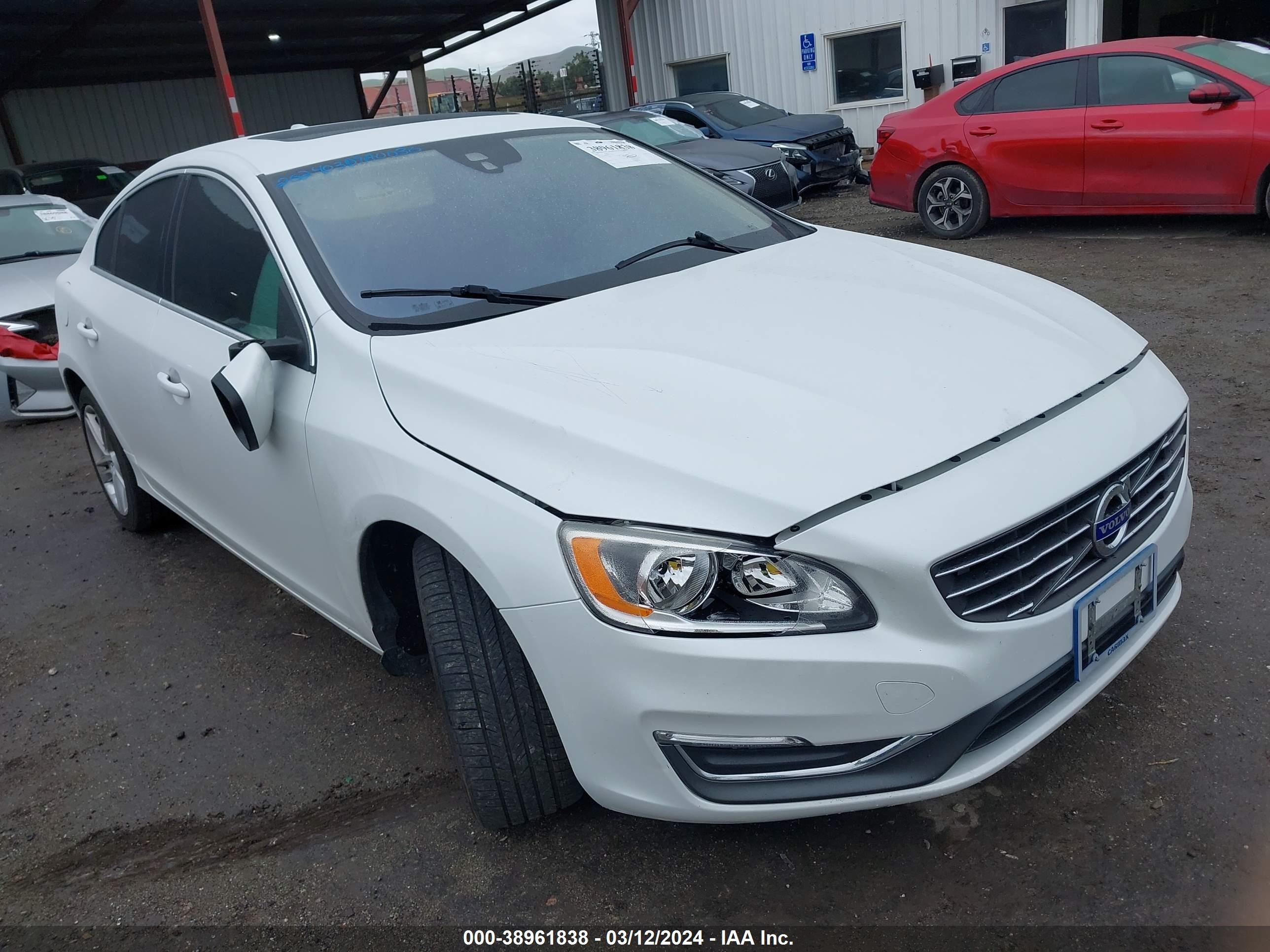 2015 Volvo S60 T5 Premier vin: YV126MFBXF1314632