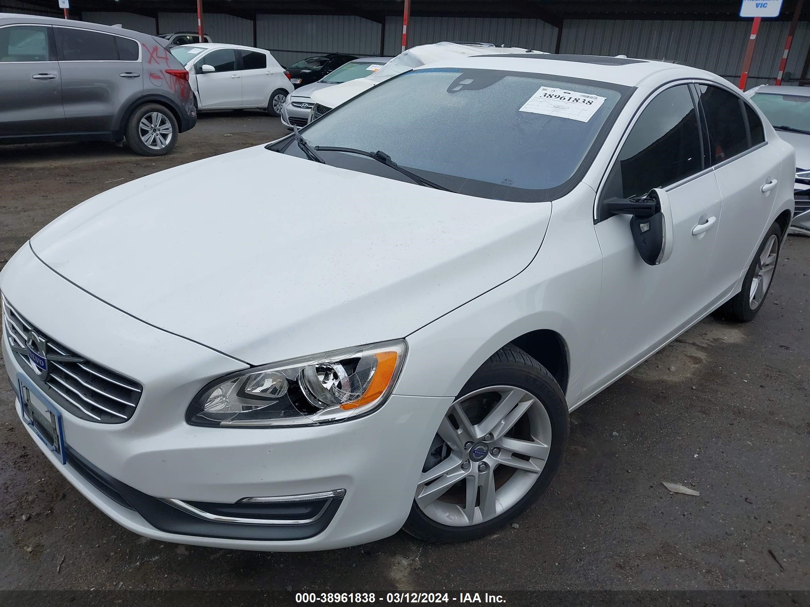 2015 Volvo S60 T5 Premier vin: YV126MFBXF1314632