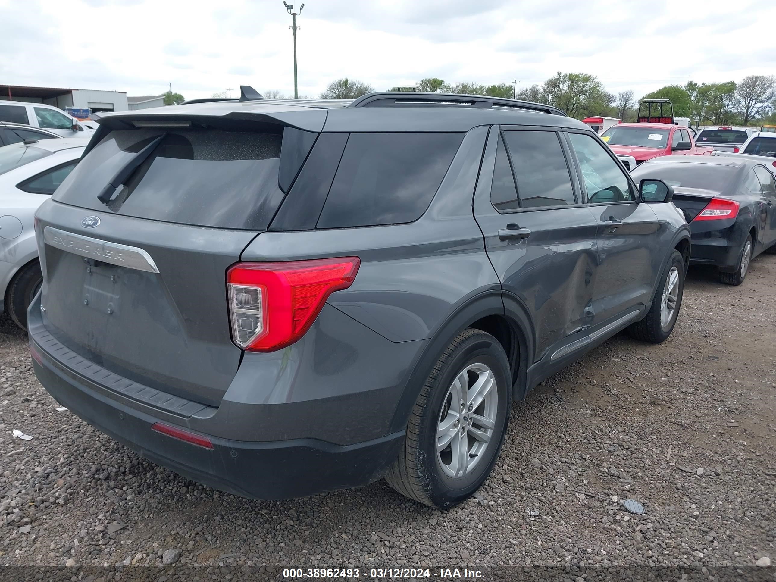 2022 Ford Explorer Xlt vin: 1FMSK7DH5NGB75625