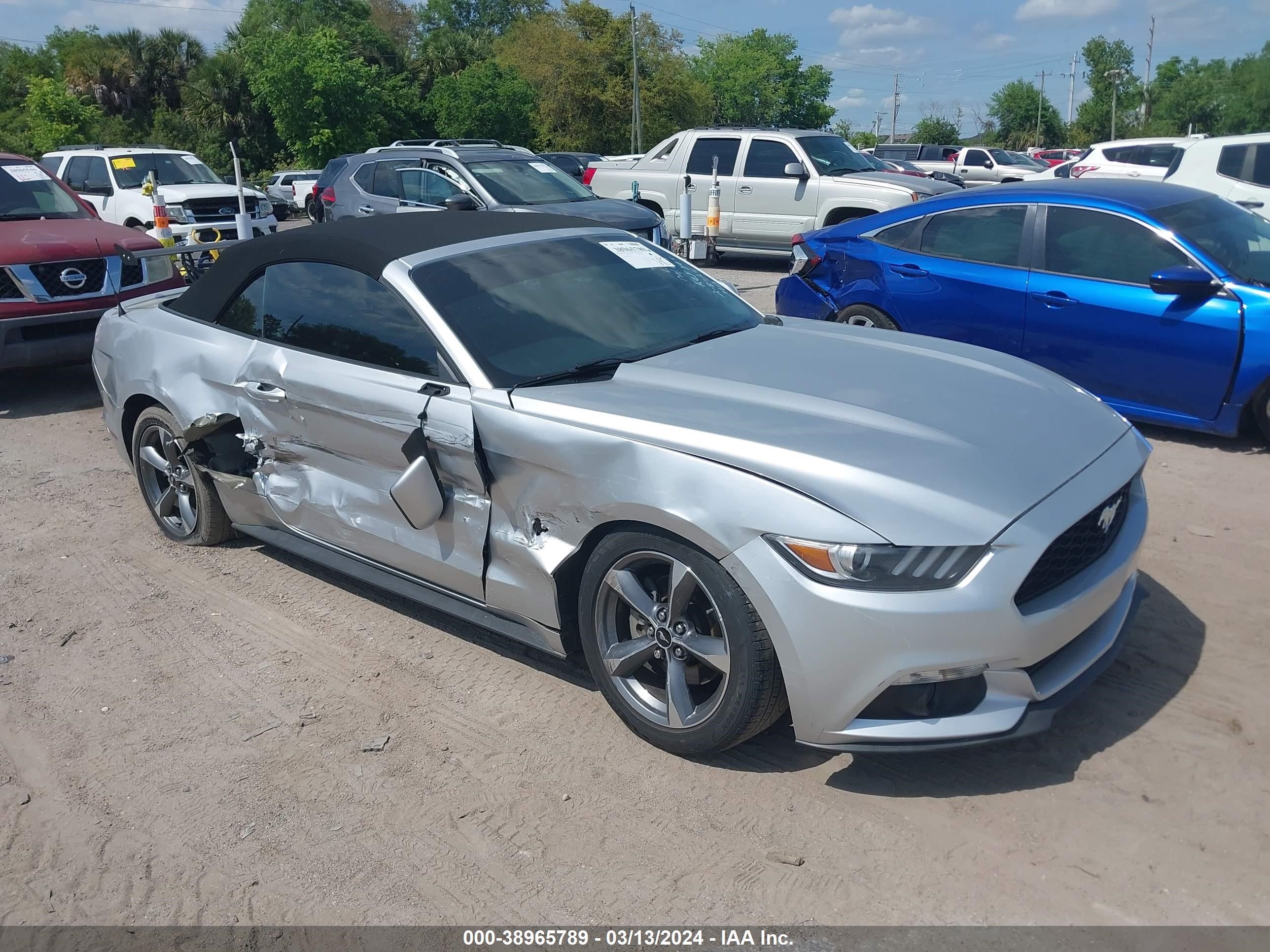 2015 Ford Mustang V6 vin: 1FATP8EM0F5335795