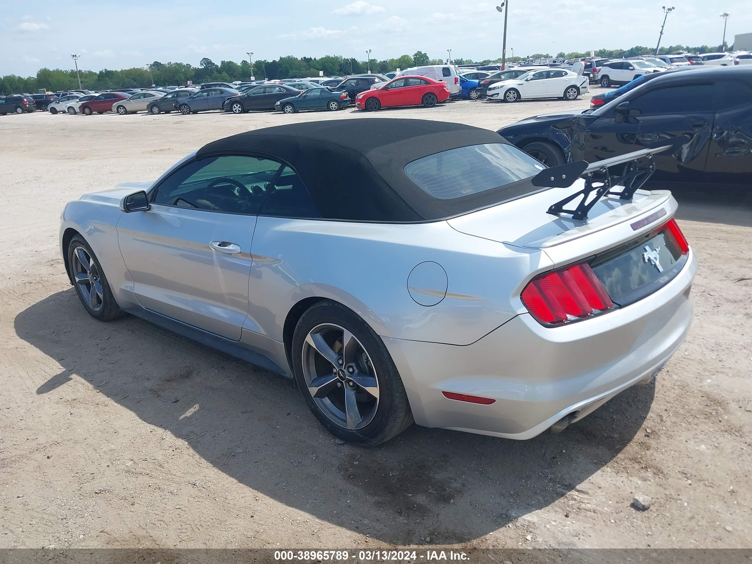 2015 Ford Mustang V6 vin: 1FATP8EM0F5335795