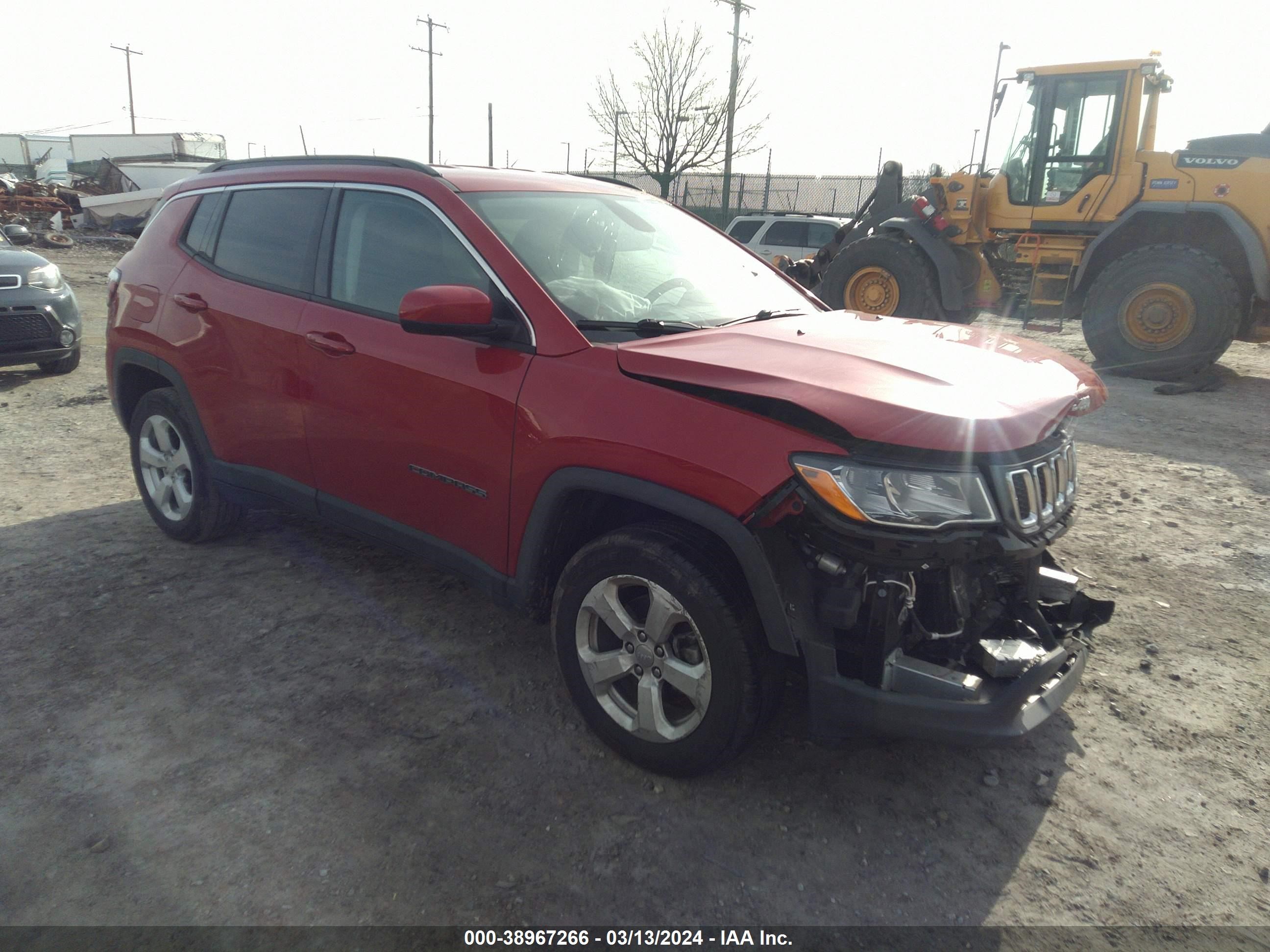 2019 Jeep Compass Latitude 4X4 vin: 3C4NJDBB0KT679007