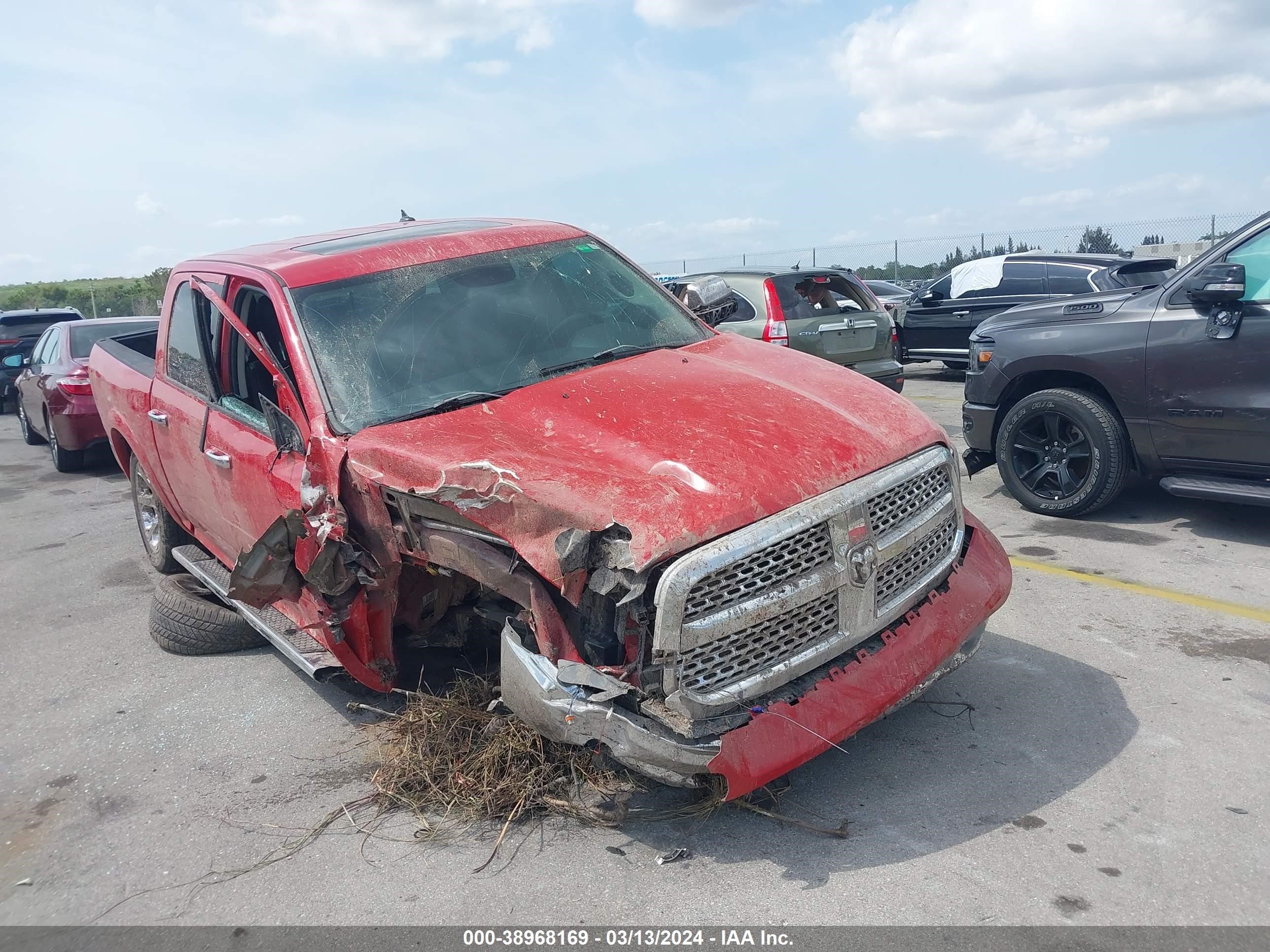 2014 Ram 1500 Laramie vin: 1C6RR7NT1ES126668