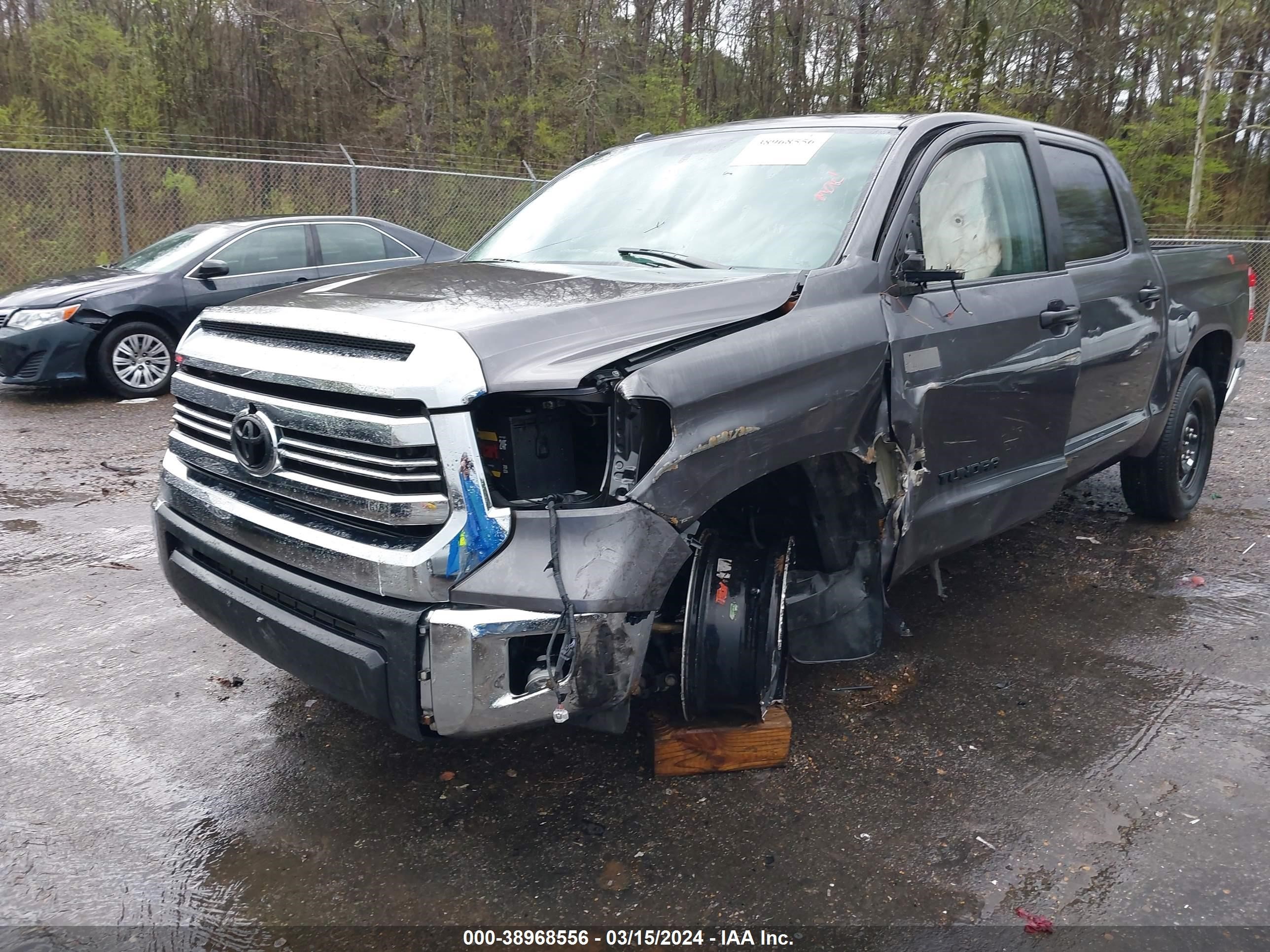 2017 Toyota Tundra Sr5 5.7L V8 vin: 5TFEW5F12HX219837