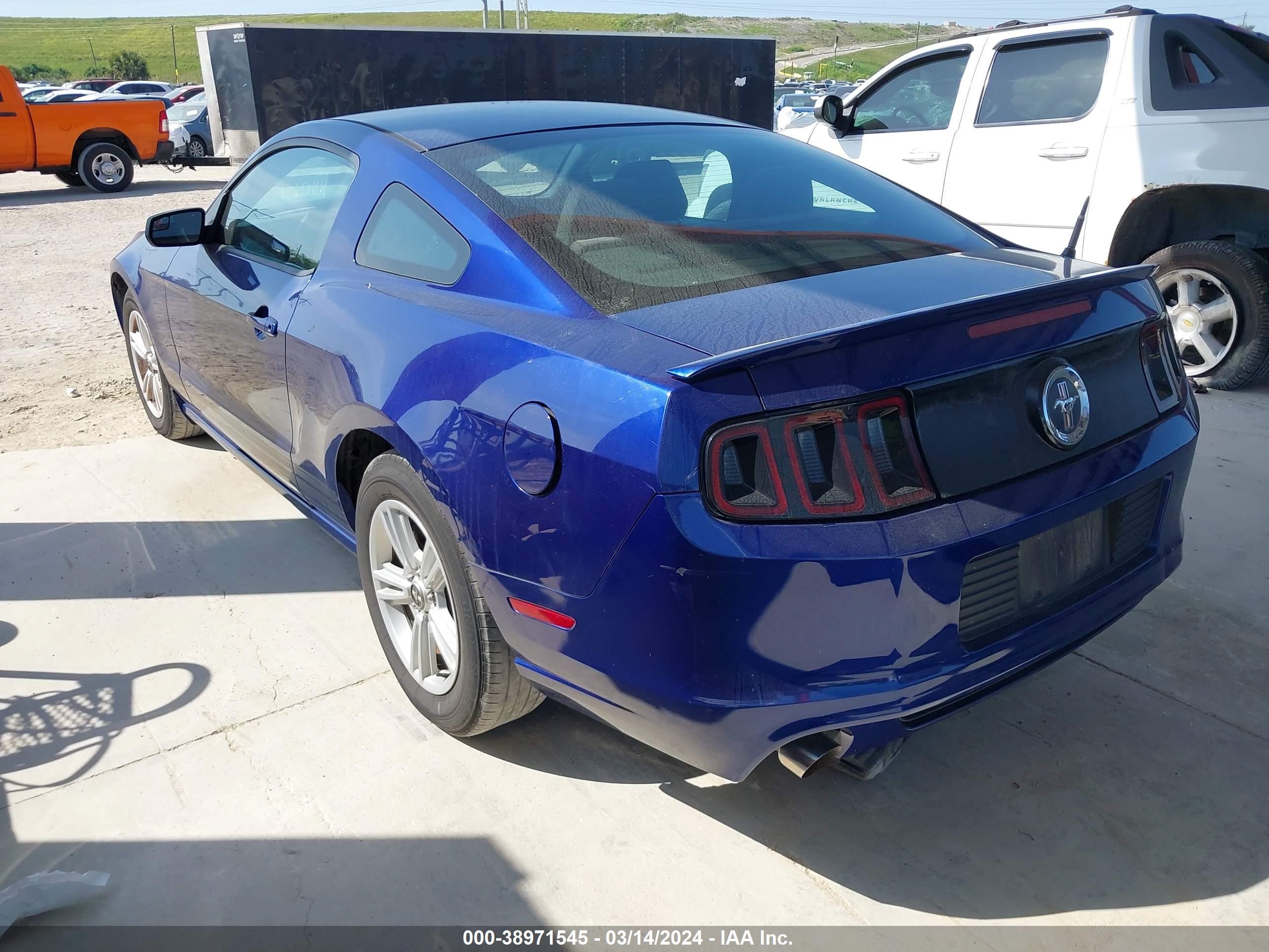 2013 Ford Mustang V6 vin: 1ZVBP8AM4D5256281