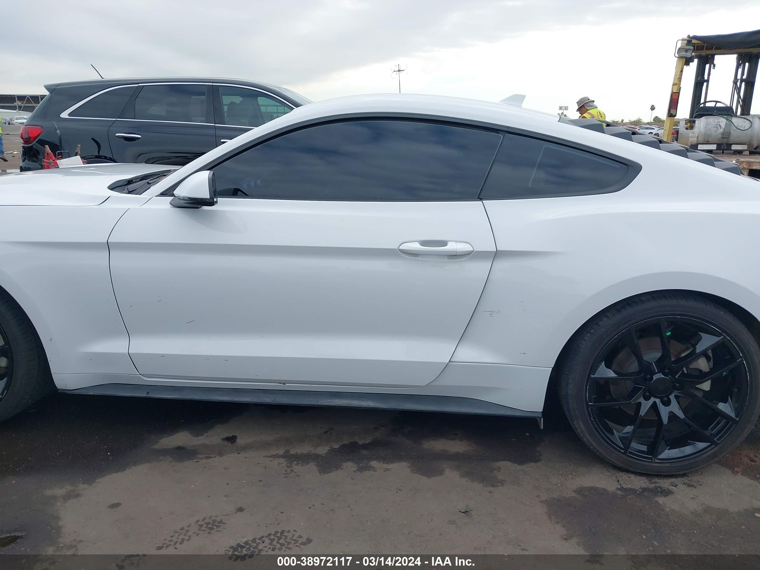 2020 Ford Mustang Ecoboost Premium Fastback vin: 1FA6P8TH7L5137021