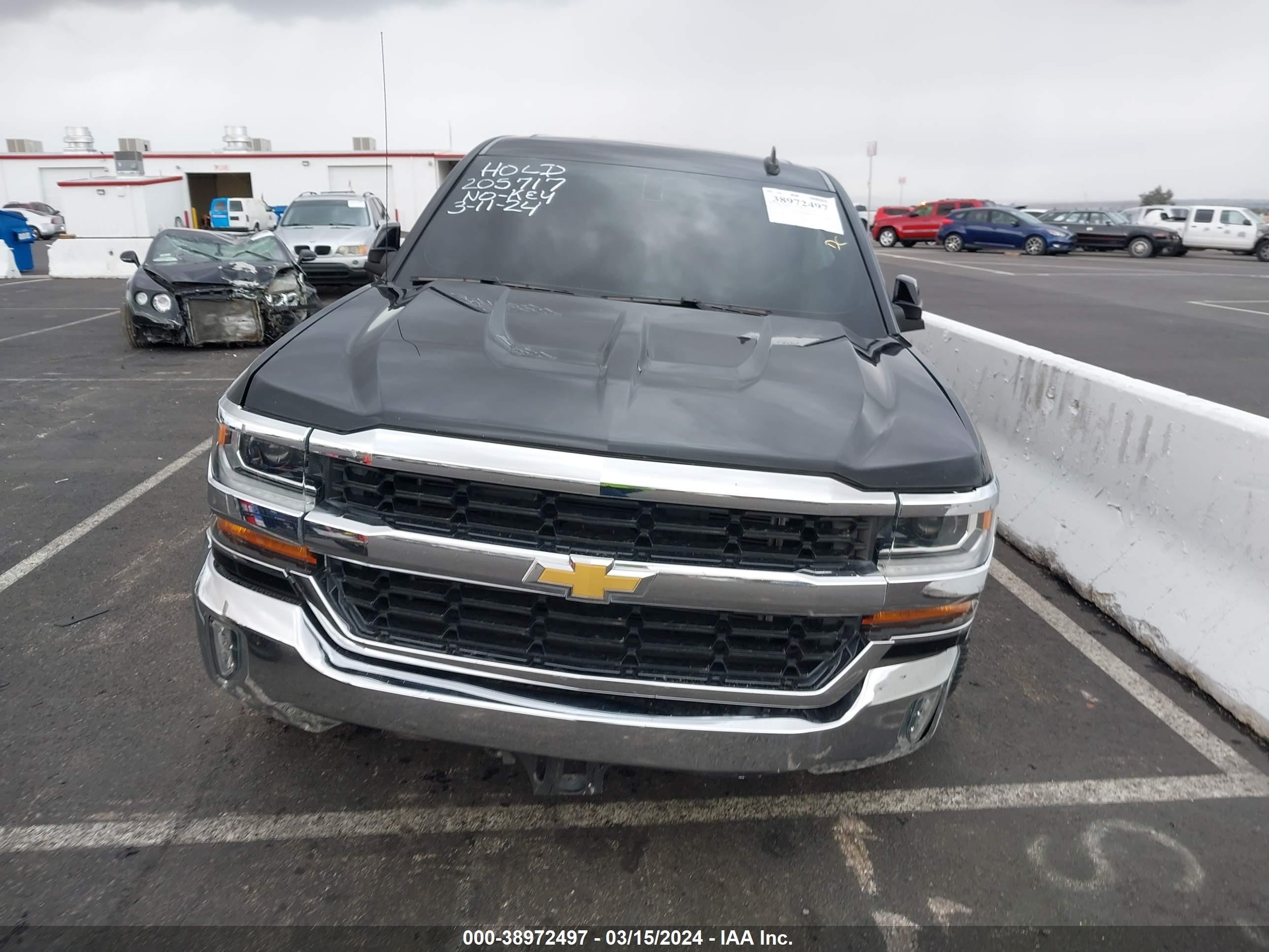 2017 Chevrolet Silverado 1500 1Lt vin: 3GCPCREC8HG480339