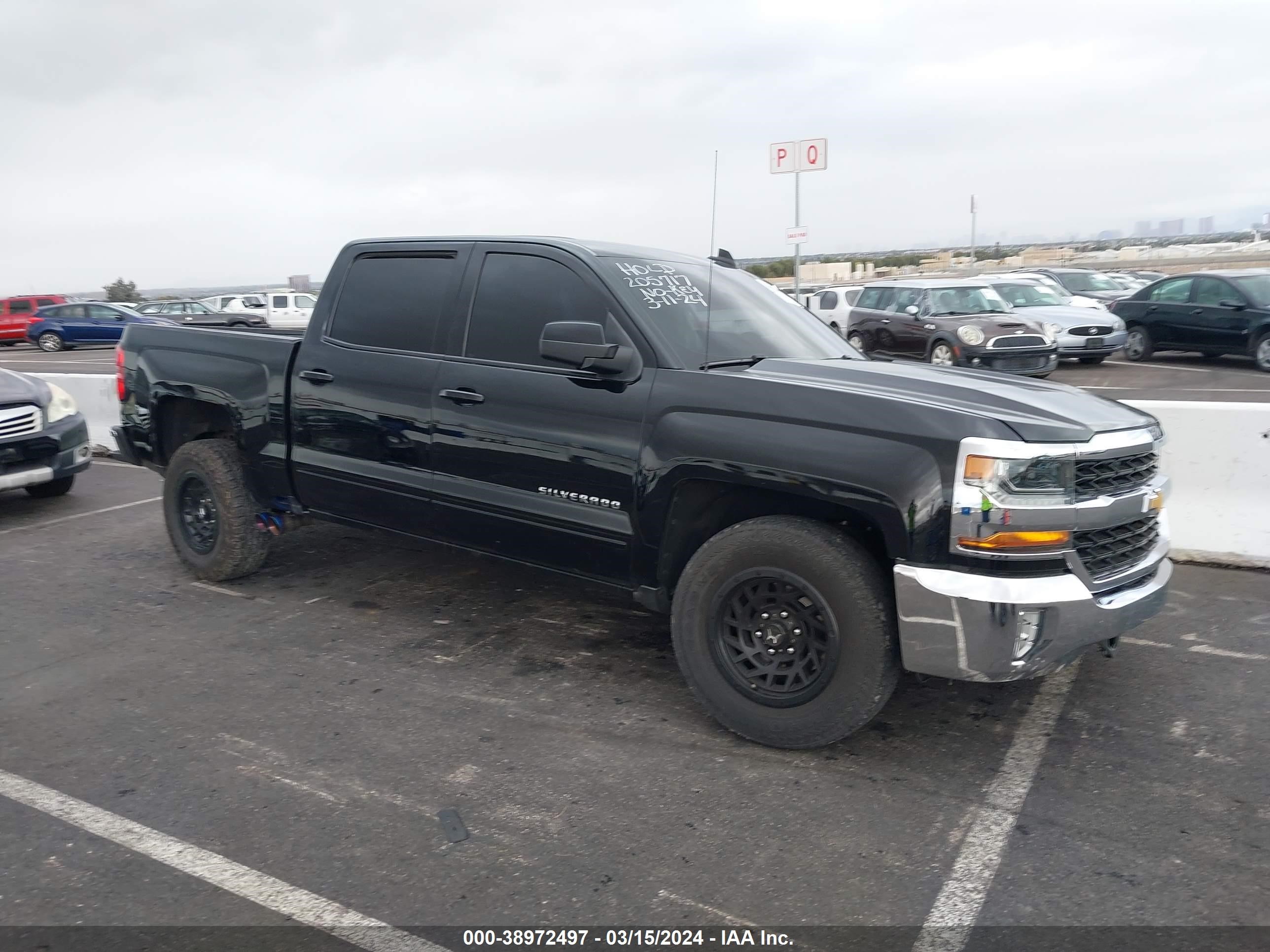 2017 Chevrolet Silverado 1500 1Lt vin: 3GCPCREC8HG480339