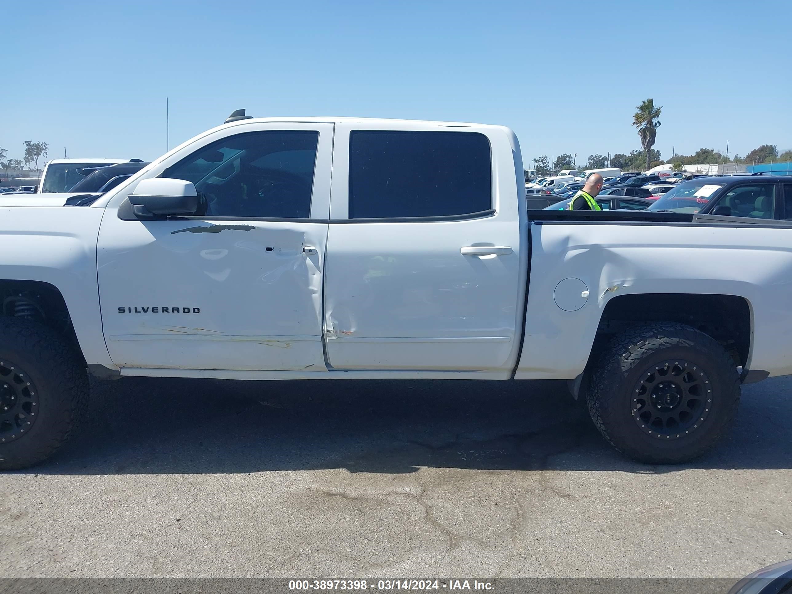 2015 Chevrolet Silverado 1500 1Lt vin: 3GCPCREC9FG405789