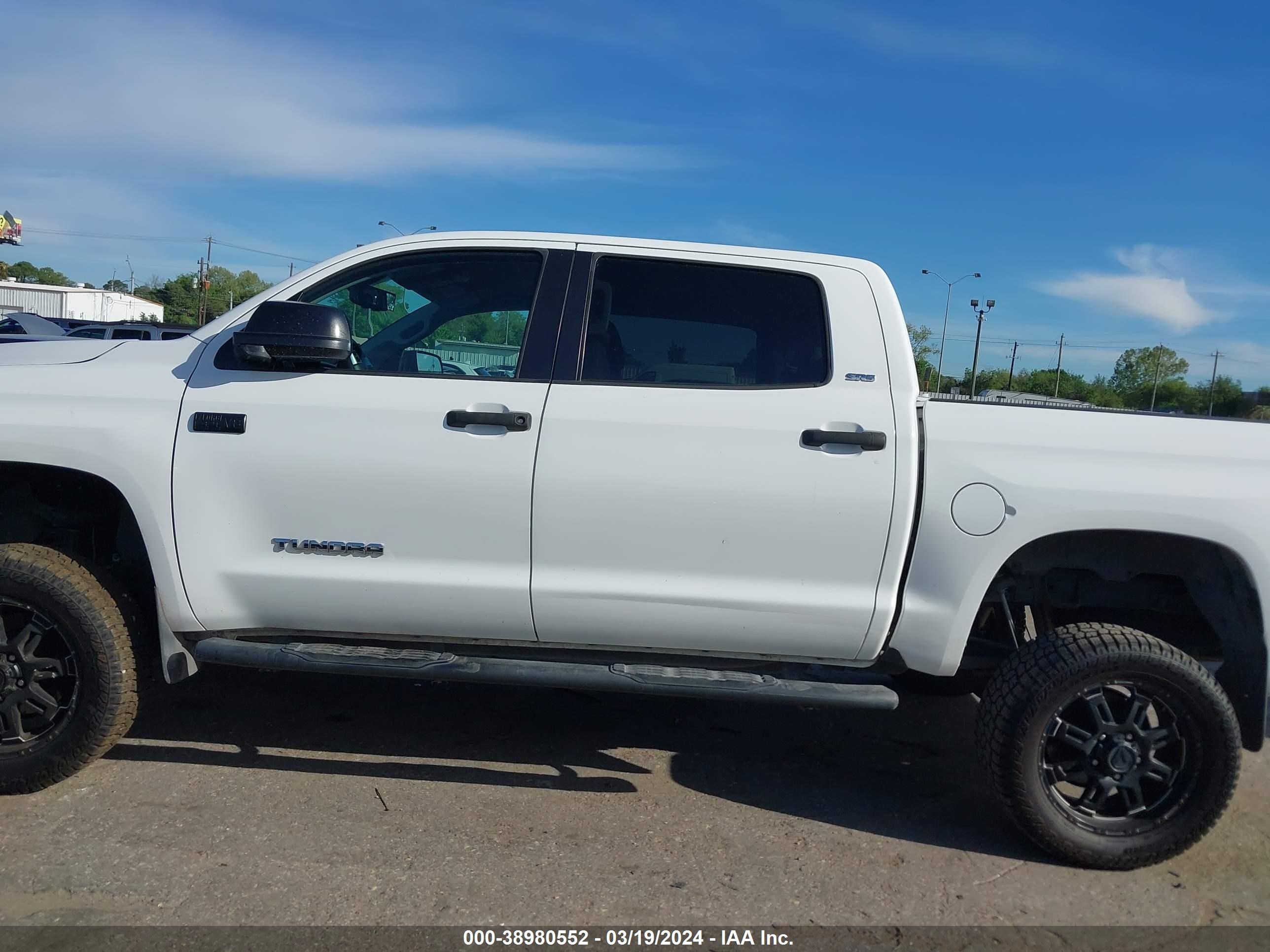 2015 Toyota Tundra Sr5 5.7L V8 vin: 5TFEY5F11FX188510