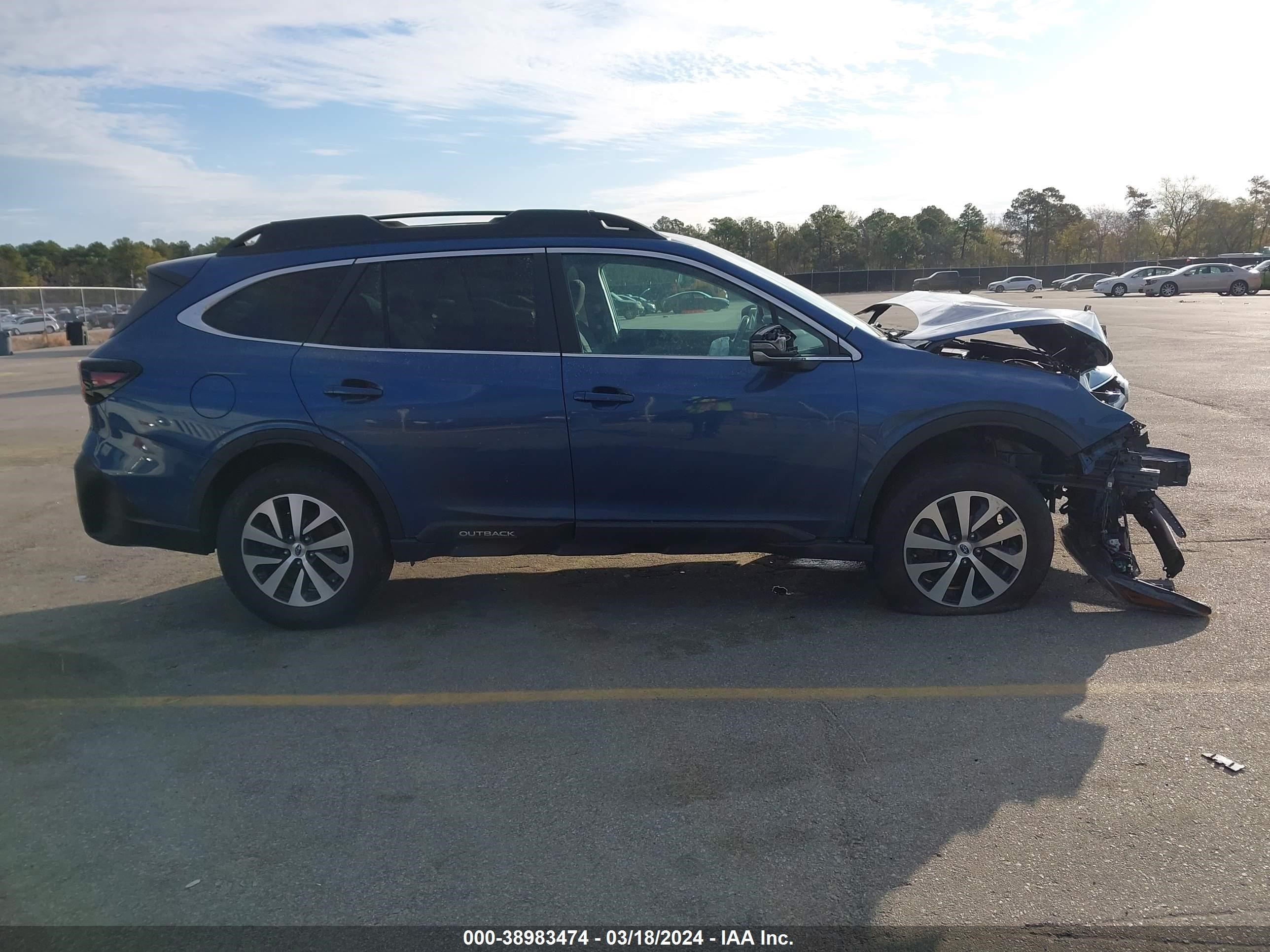 2022 Subaru Outback Premium vin: 4S4BTACCXN3138223