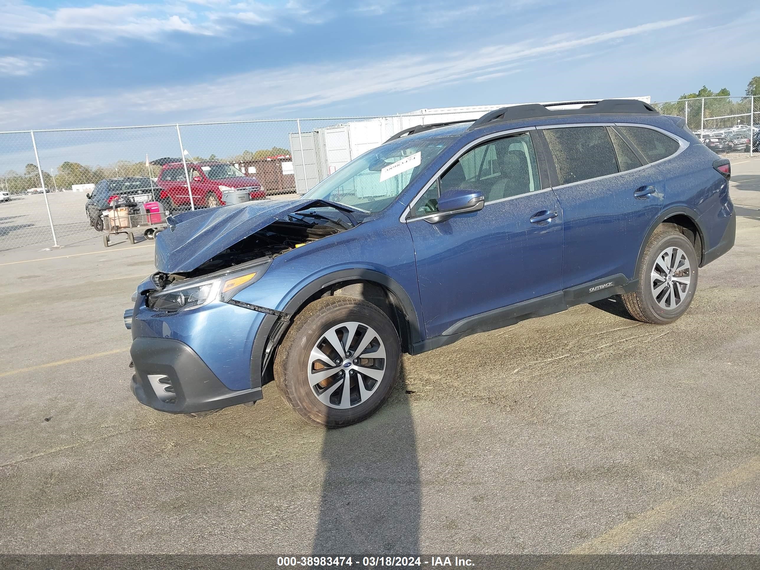 2022 Subaru Outback Premium vin: 4S4BTACCXN3138223