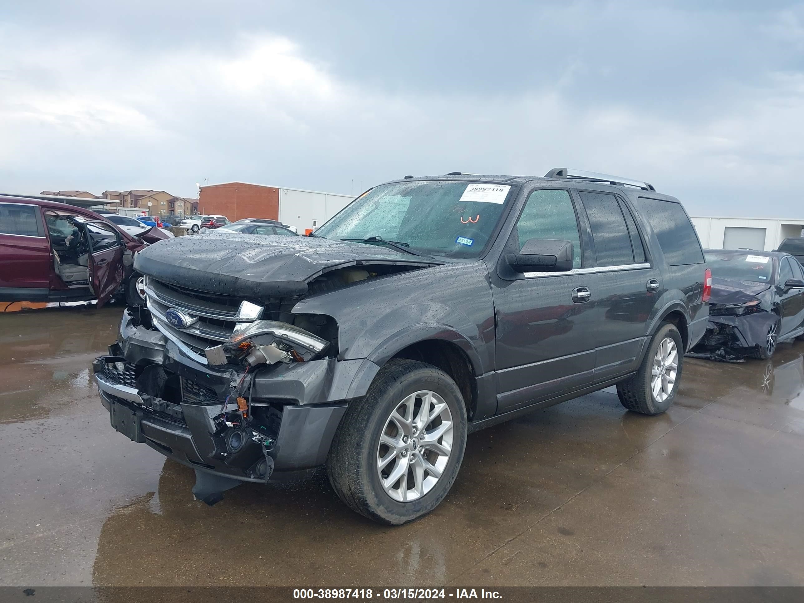 2017 Ford Expedition Limited vin: 1FMJU1KT5HEA44432