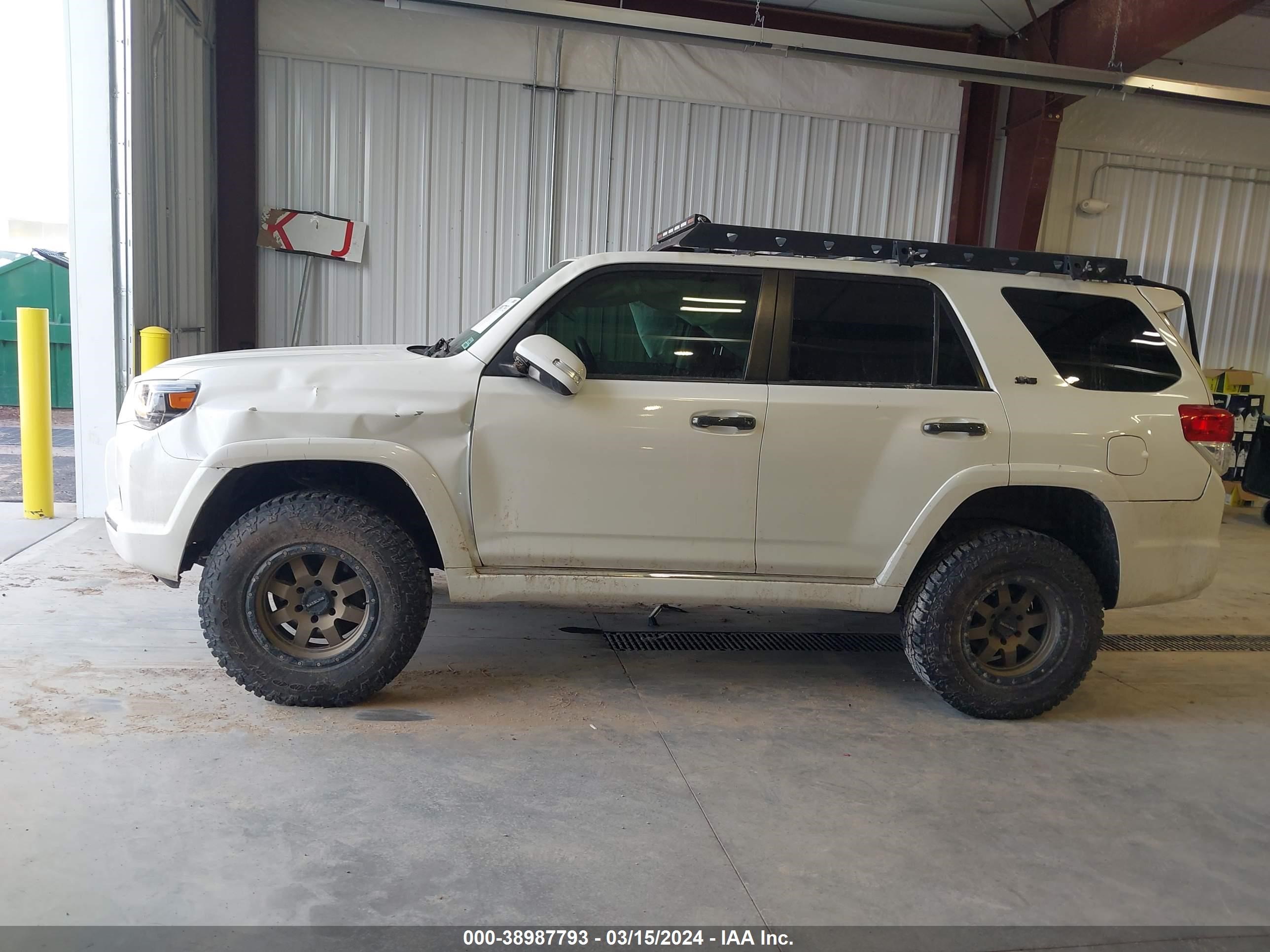 2012 Toyota 4Runner Sr5 vin: JTEBU5JR9C5096043