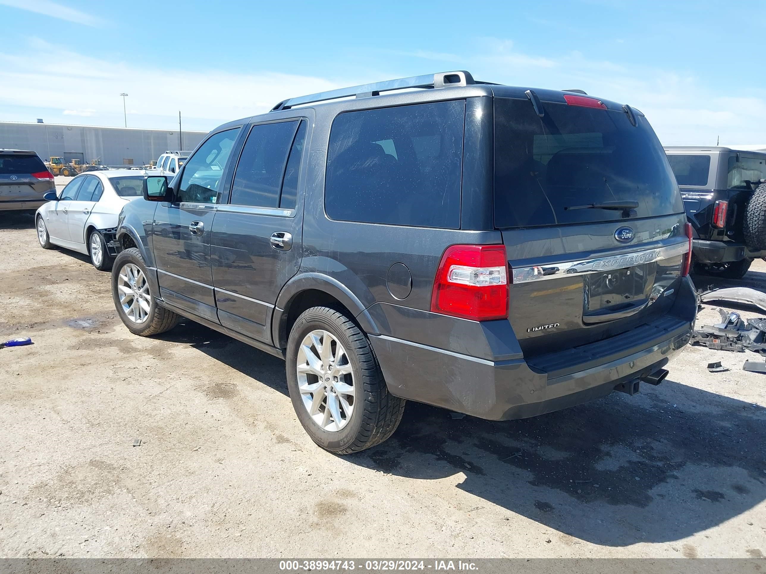 2017 Ford Expedition Limited vin: 1FMJU2AT4HEA03748