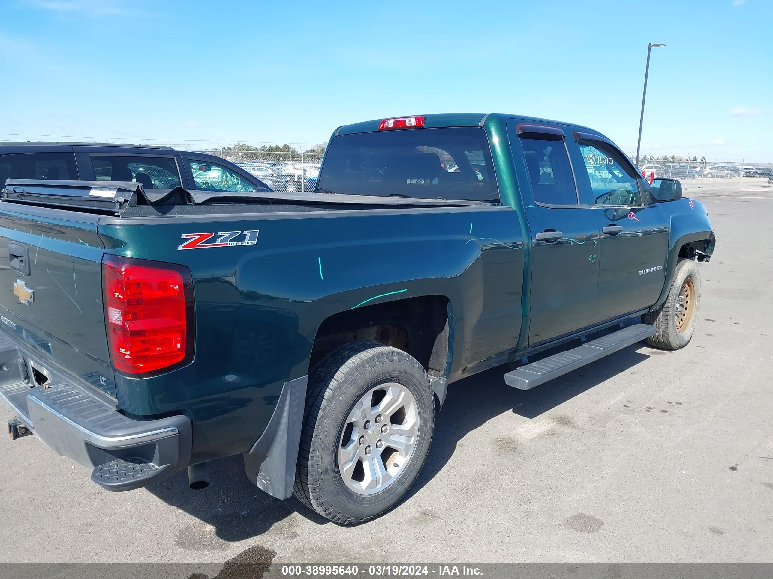 2014 Chevrolet Silverado 1500 2Lt vin: 1GCVKREC9EZ323215