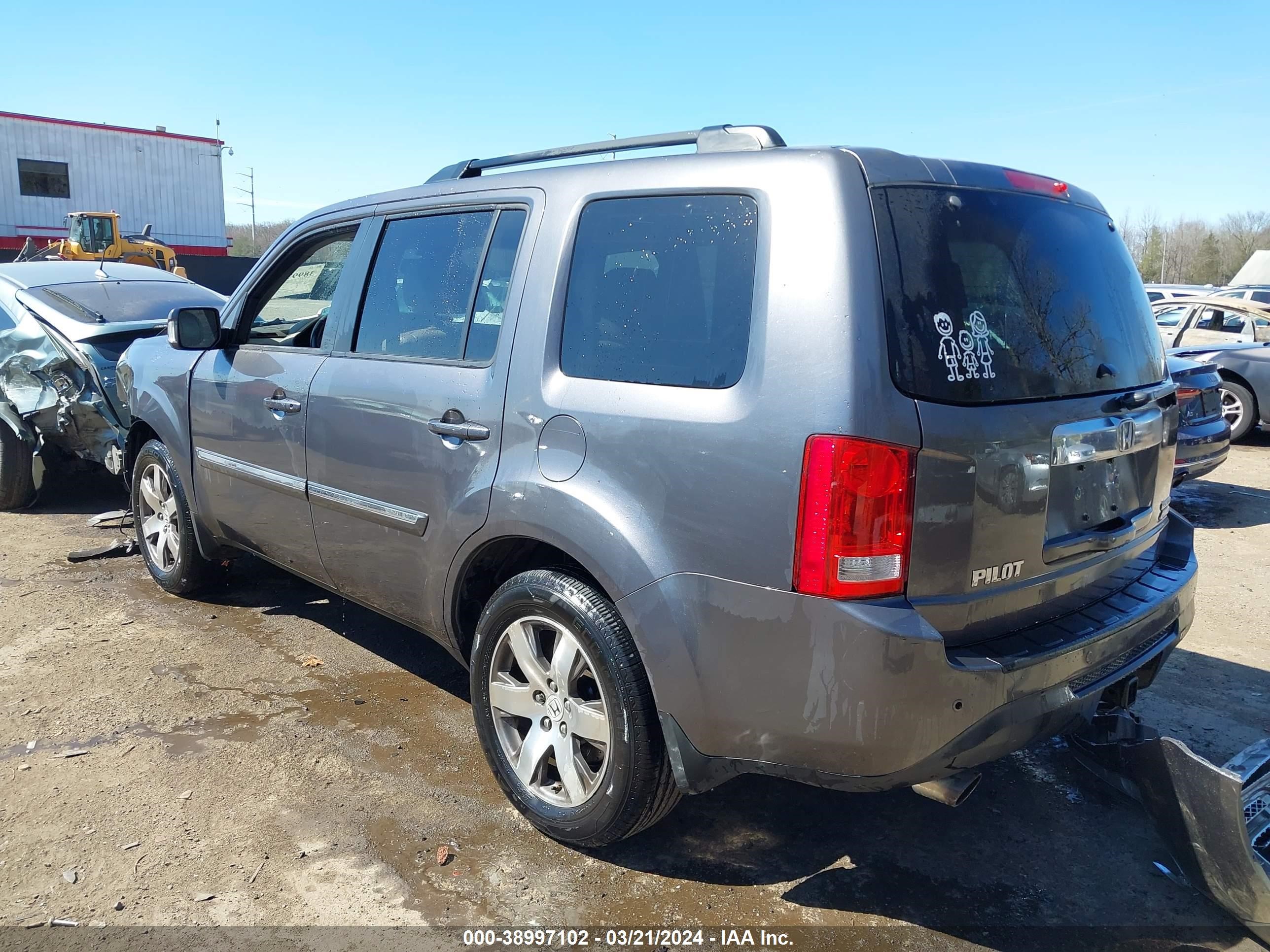 2015 Honda Pilot Touring vin: 5FNYF4H91FB049309