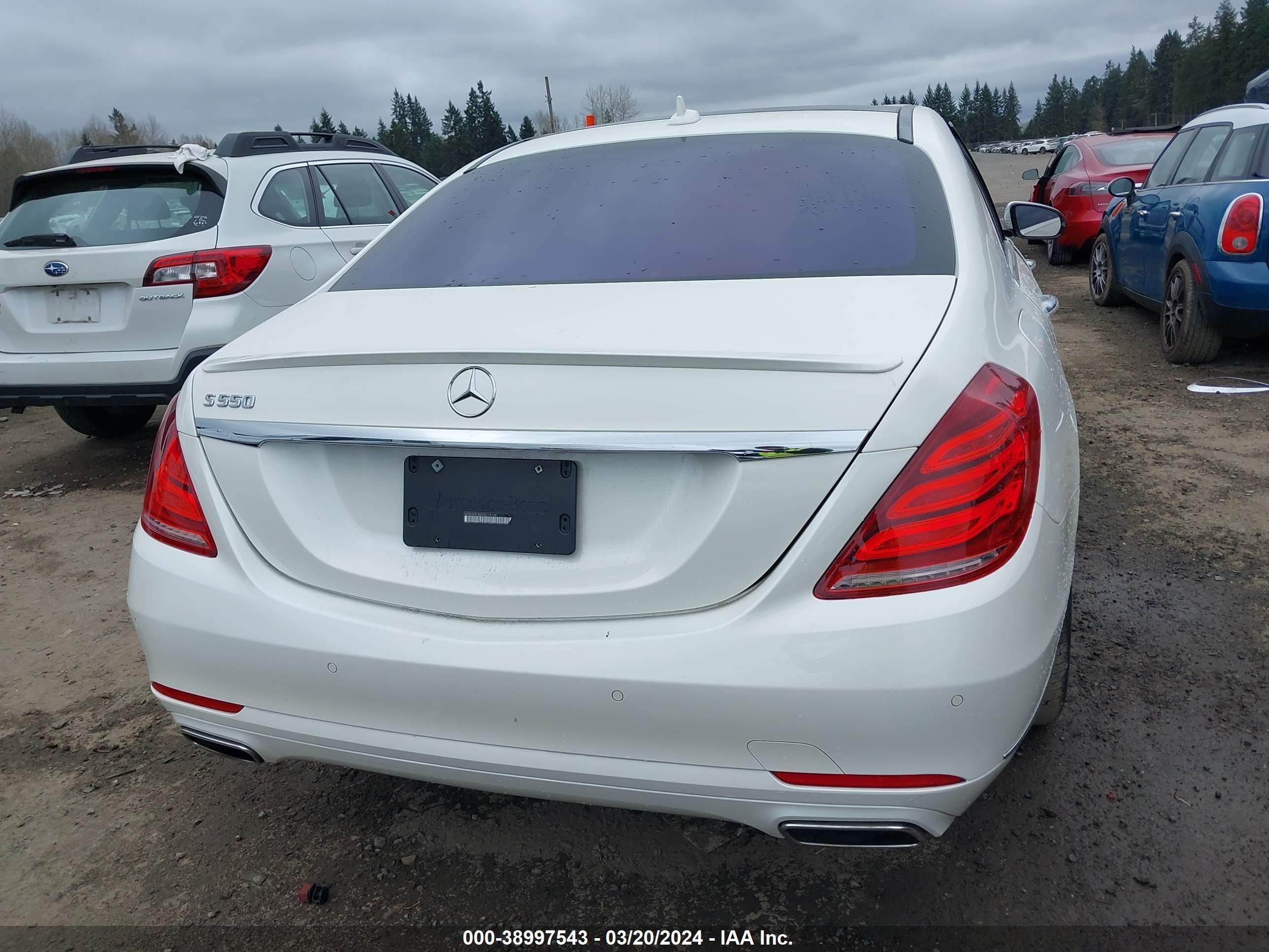 2017 Mercedes-Benz S 550 vin: WDDUG8CB7HA306312