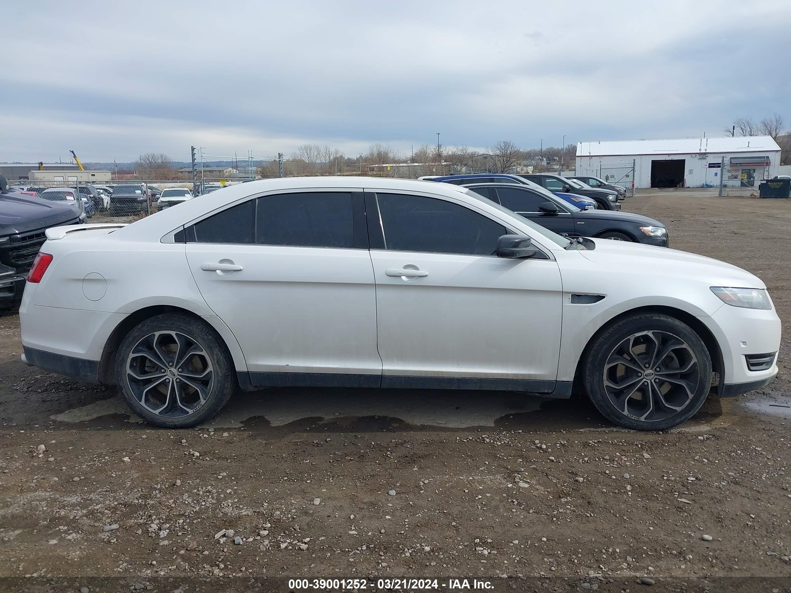 2015 Ford Taurus Sho vin: 1FAHP2KT4FG107141