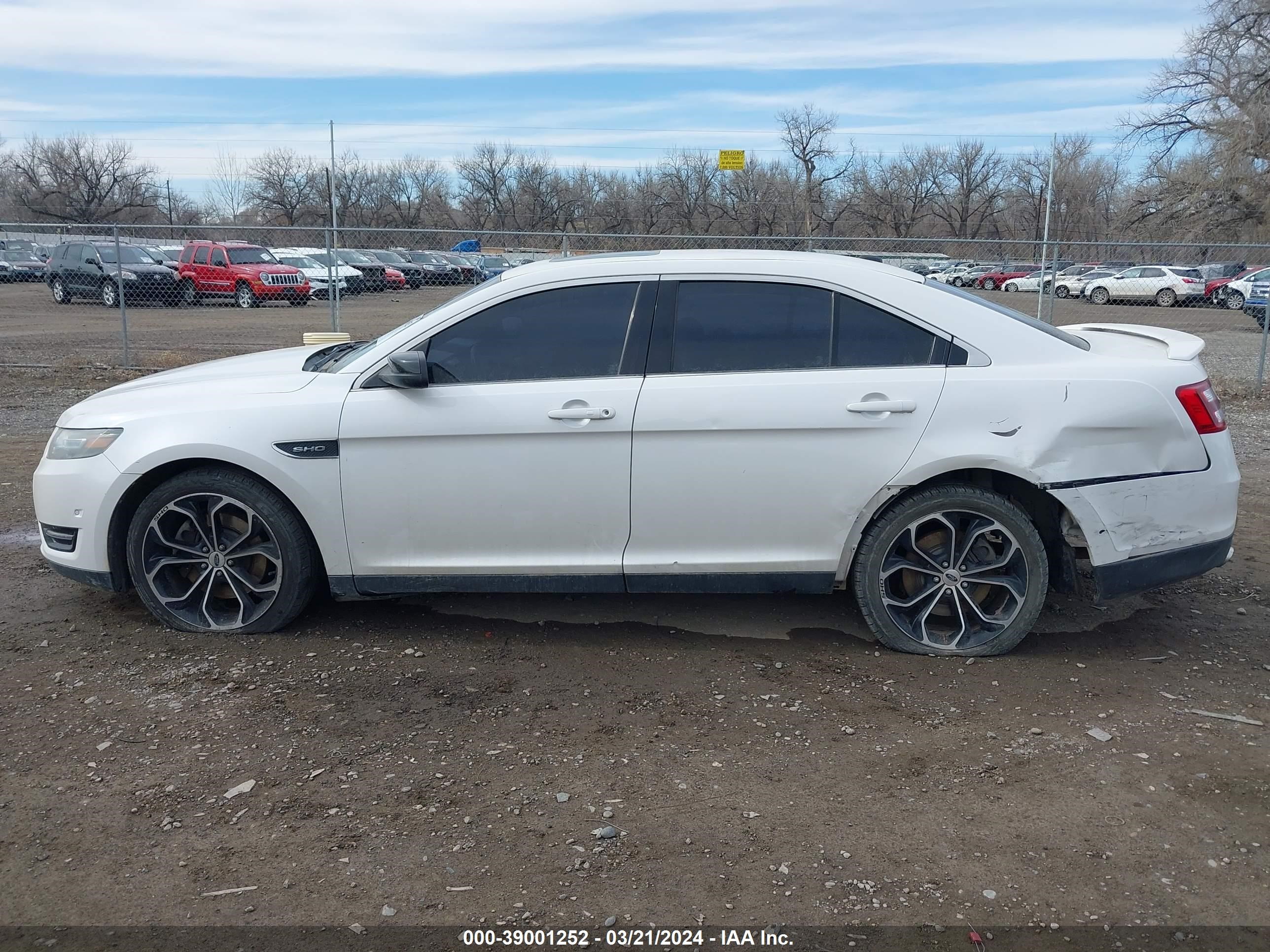 2015 Ford Taurus Sho vin: 1FAHP2KT4FG107141