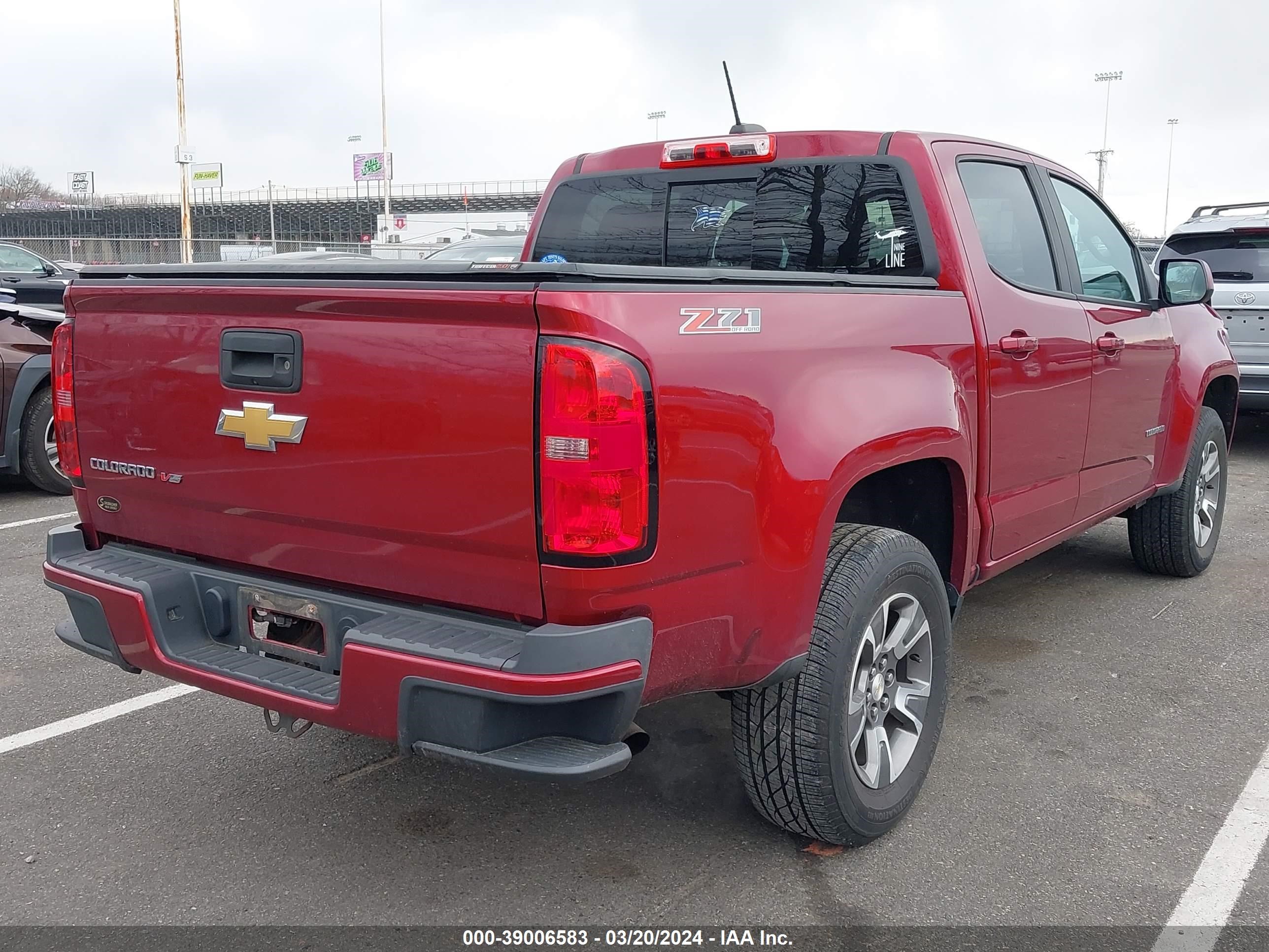 2018 Chevrolet Colorado Z71 vin: 1GCGTDEN8J1189817