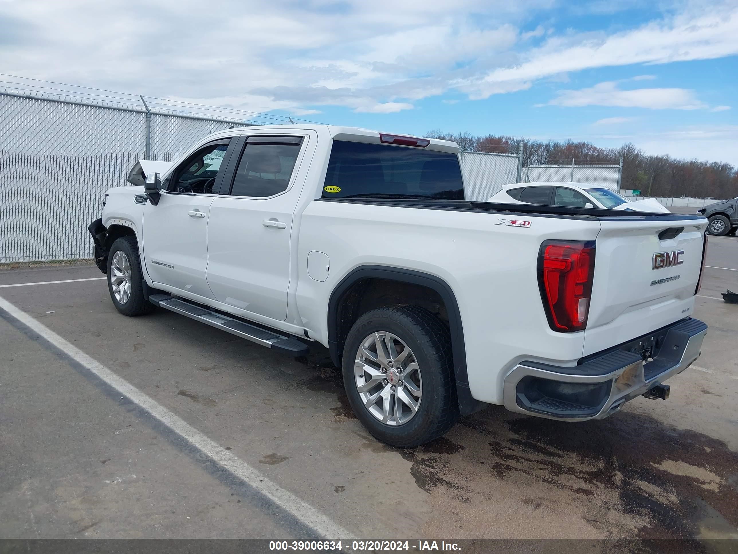 2020 GMC Sierra 1500 4Wd Short Box Sle vin: 3GTU9BEDXLG172650