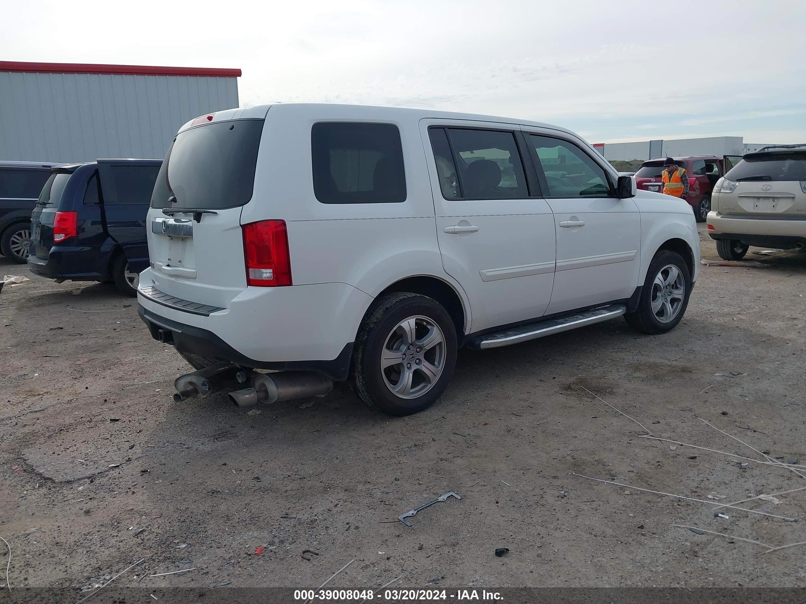 2015 Honda Pilot Ex-L vin: 5FNYF3H50FB023792