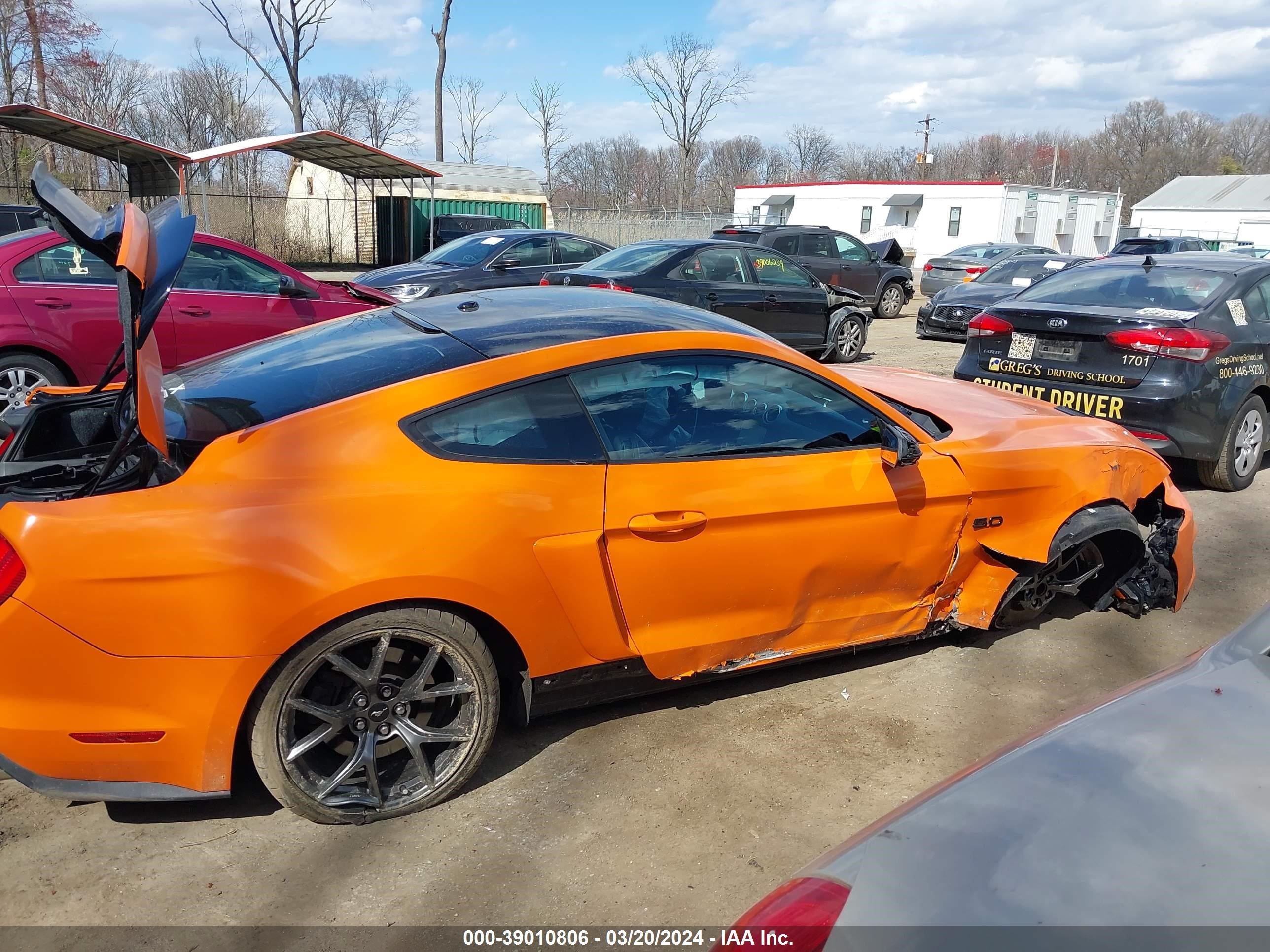 2019 Ford Mustang Gt Premium vin: 1FA6P8CF7K5195773