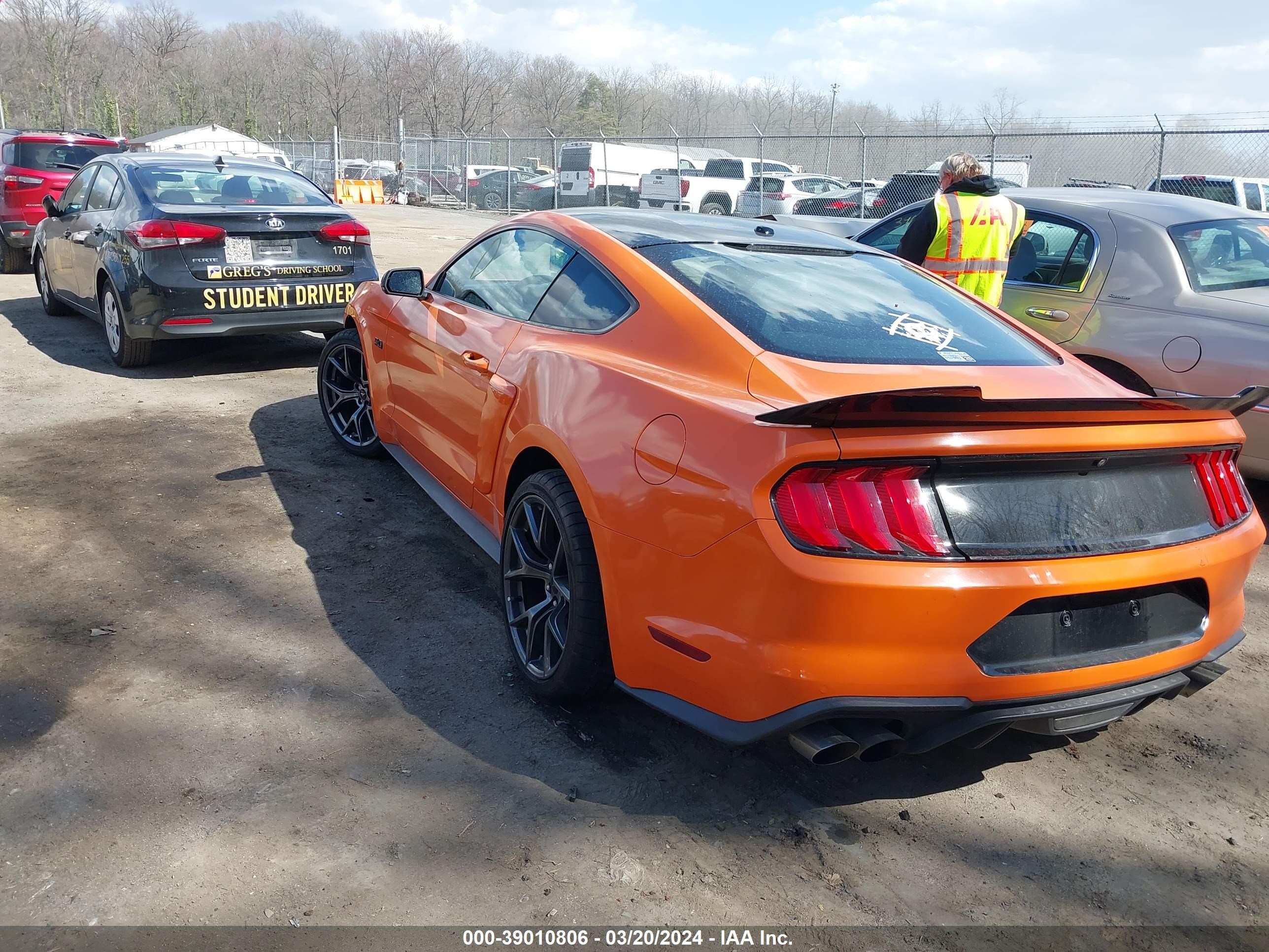 2019 Ford Mustang Gt Premium vin: 1FA6P8CF7K5195773