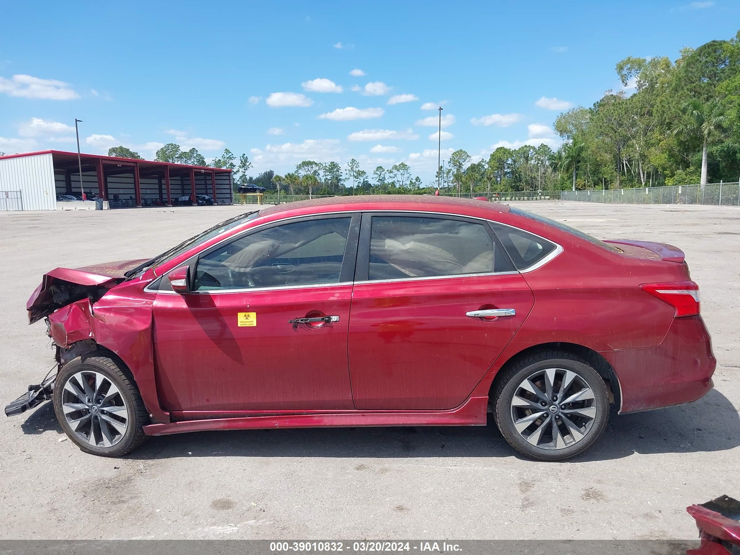 2017 Nissan Sentra Sr vin: 3N1AB7AP3HY383634