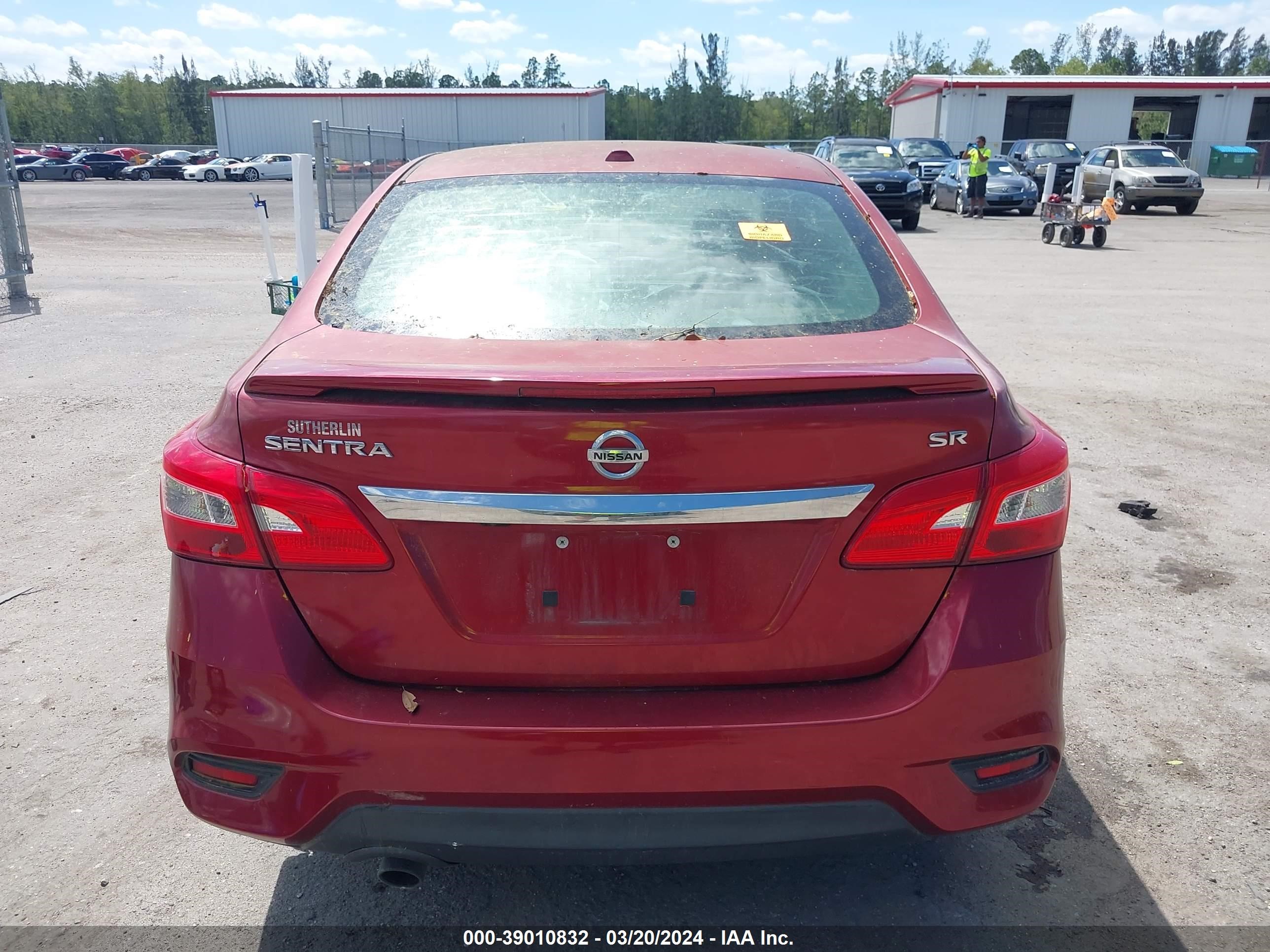 2017 Nissan Sentra Sr vin: 3N1AB7AP3HY383634