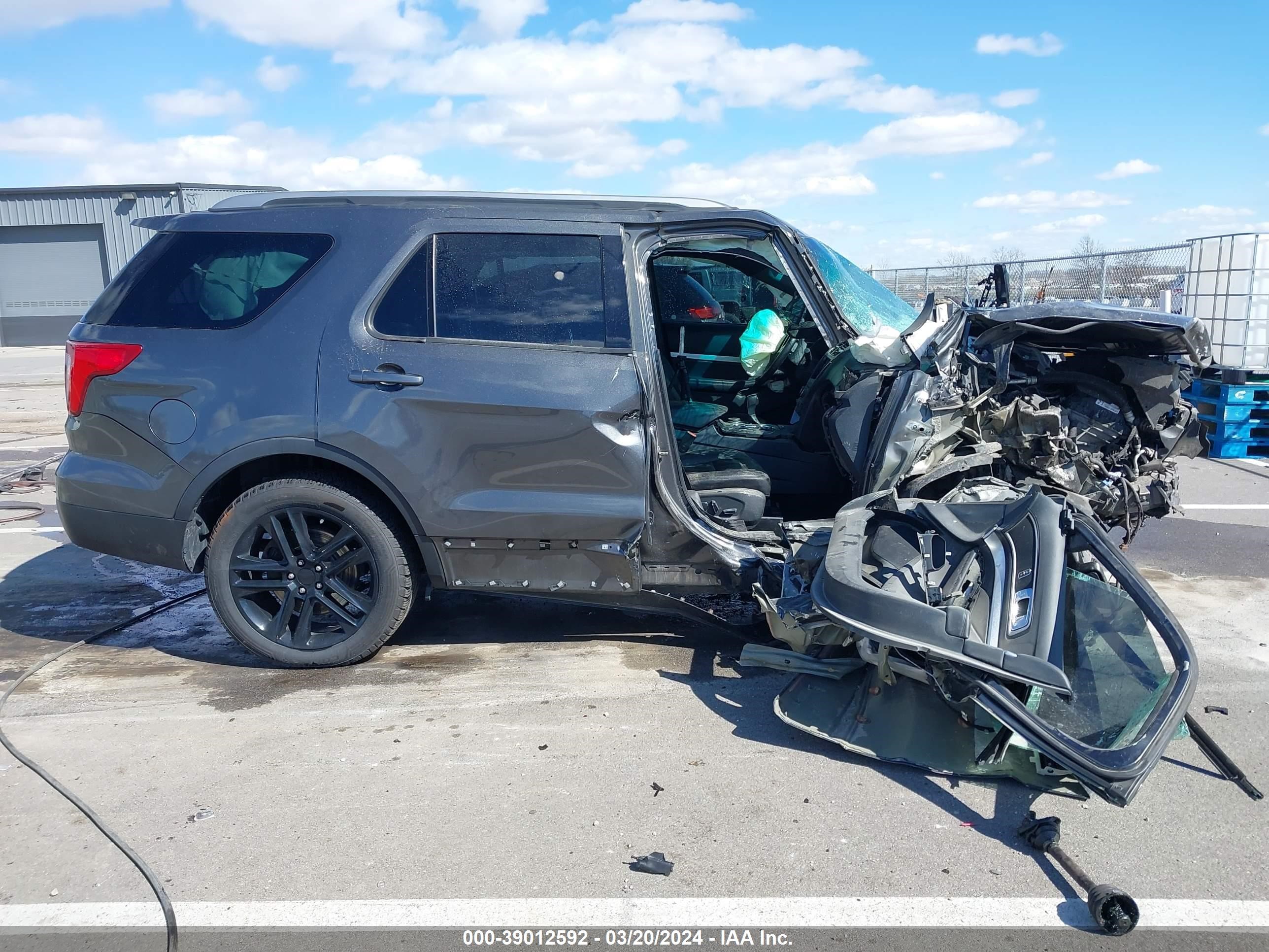 2016 Ford Explorer Xlt vin: 1FM5K8D87GGA23884