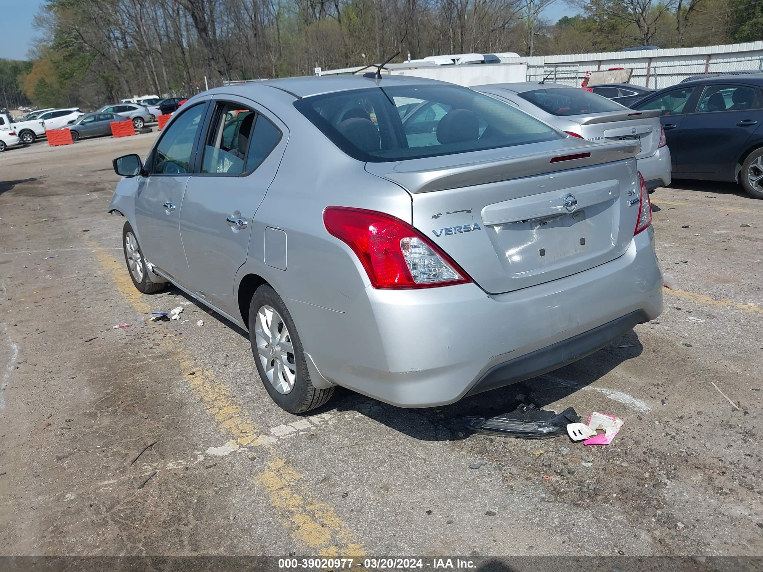 2017 Nissan Versa 1.6 Sv vin: 3N1CN7AP7HL810519